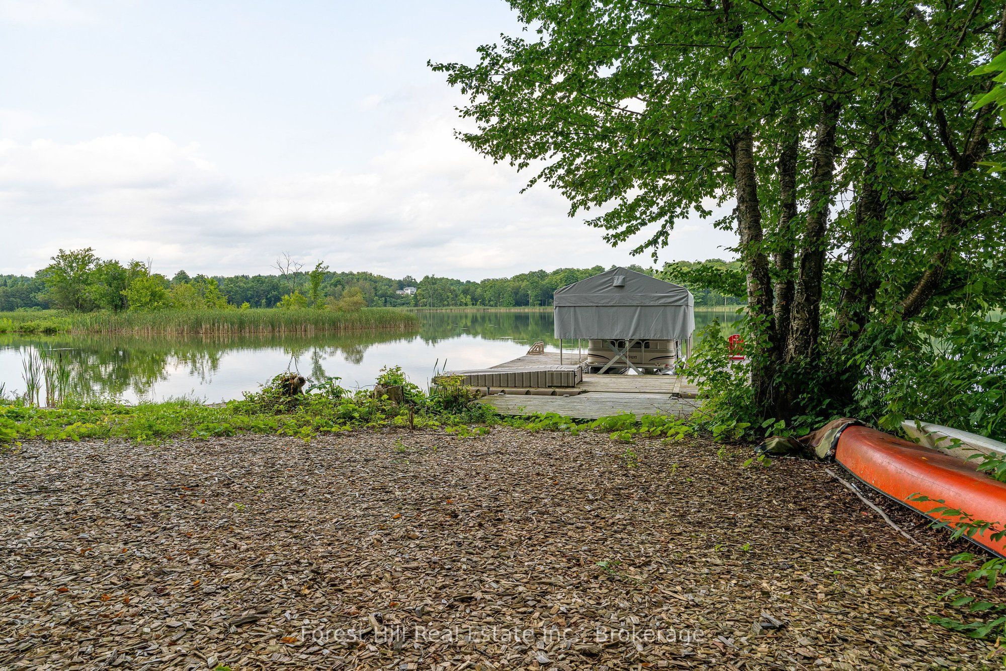 201 Peters Crescent Property Photo 16
