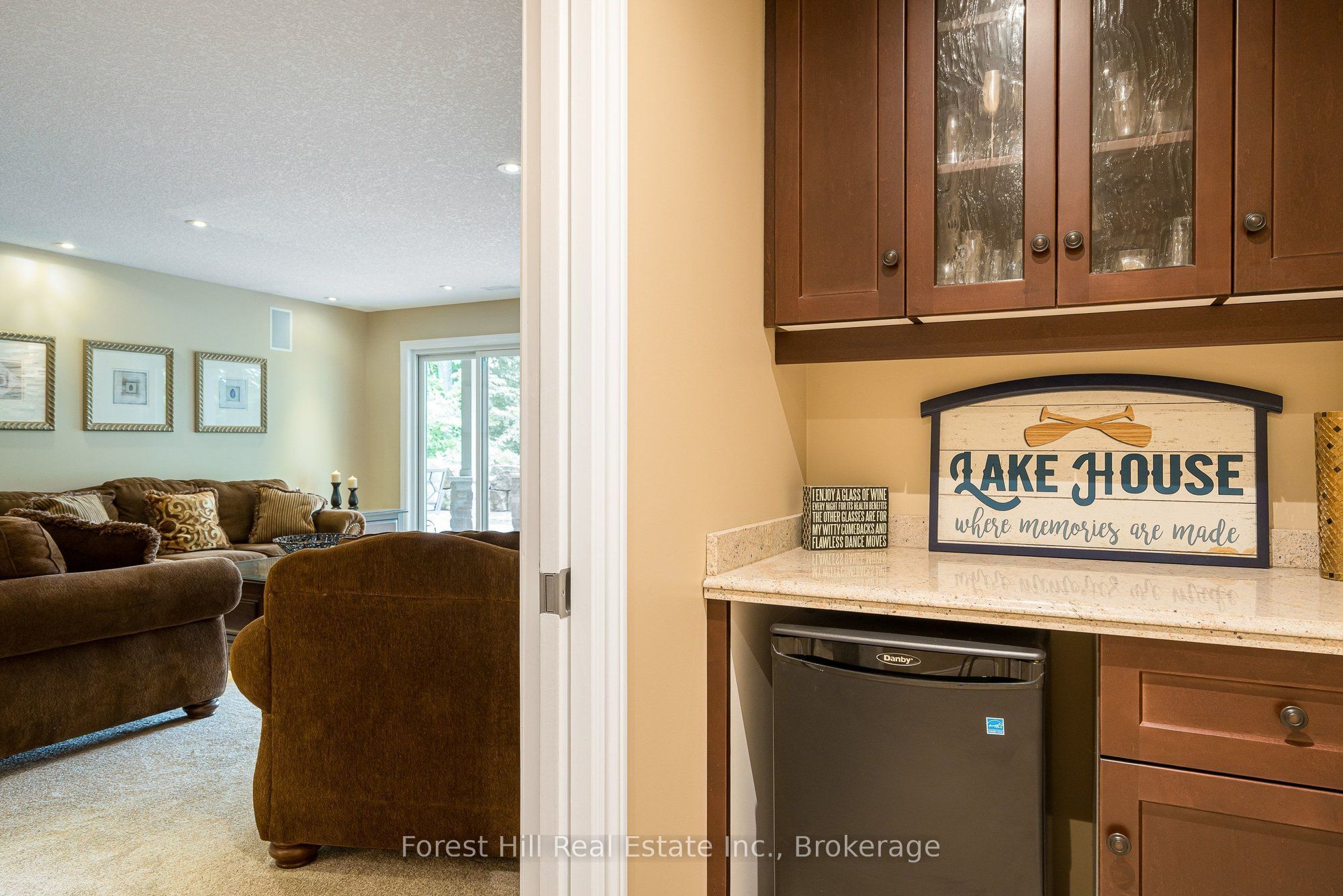 201 Peters Crescent Property Photo 43