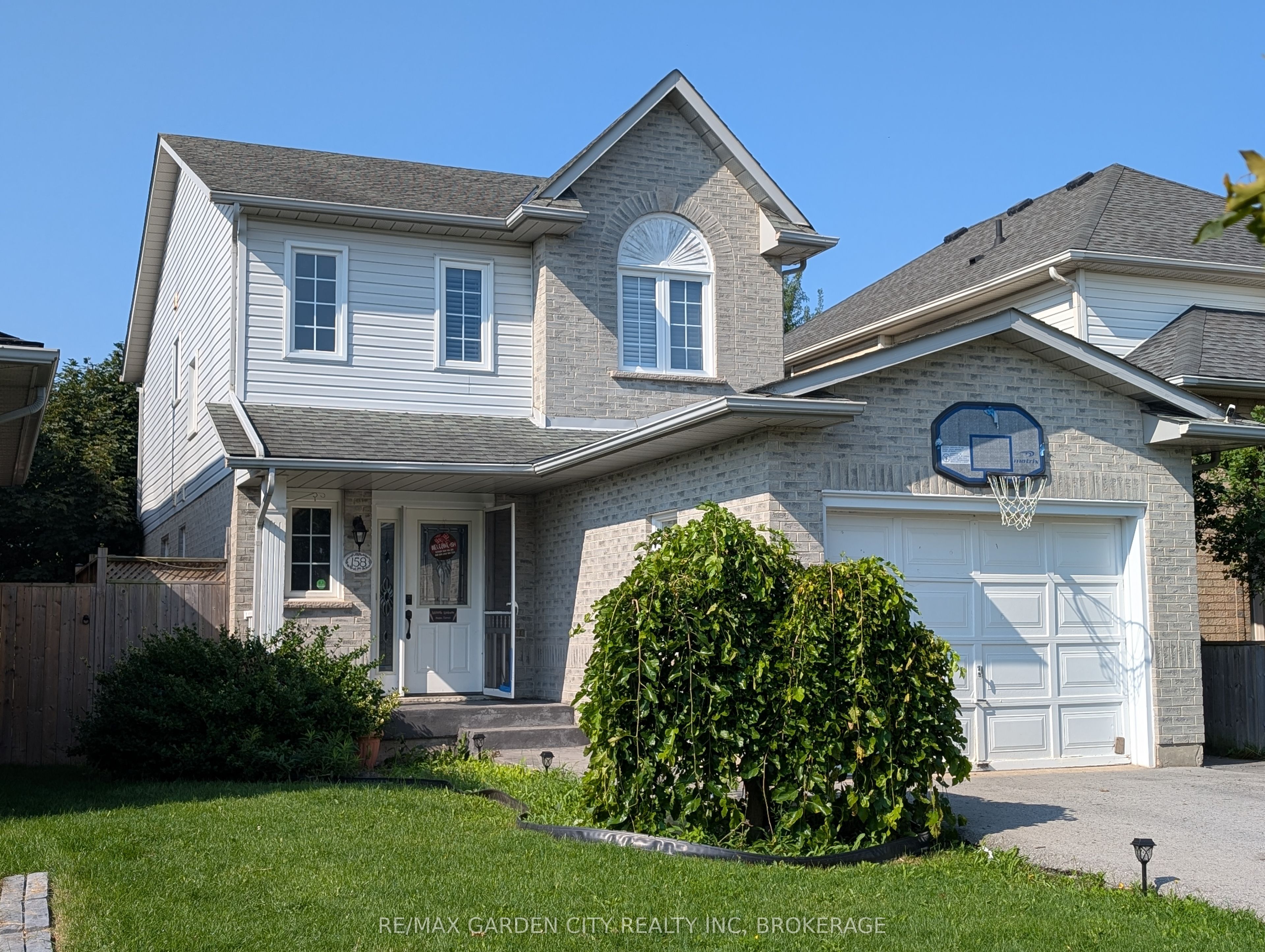 158 SUMMERS Drive Property Photo 1