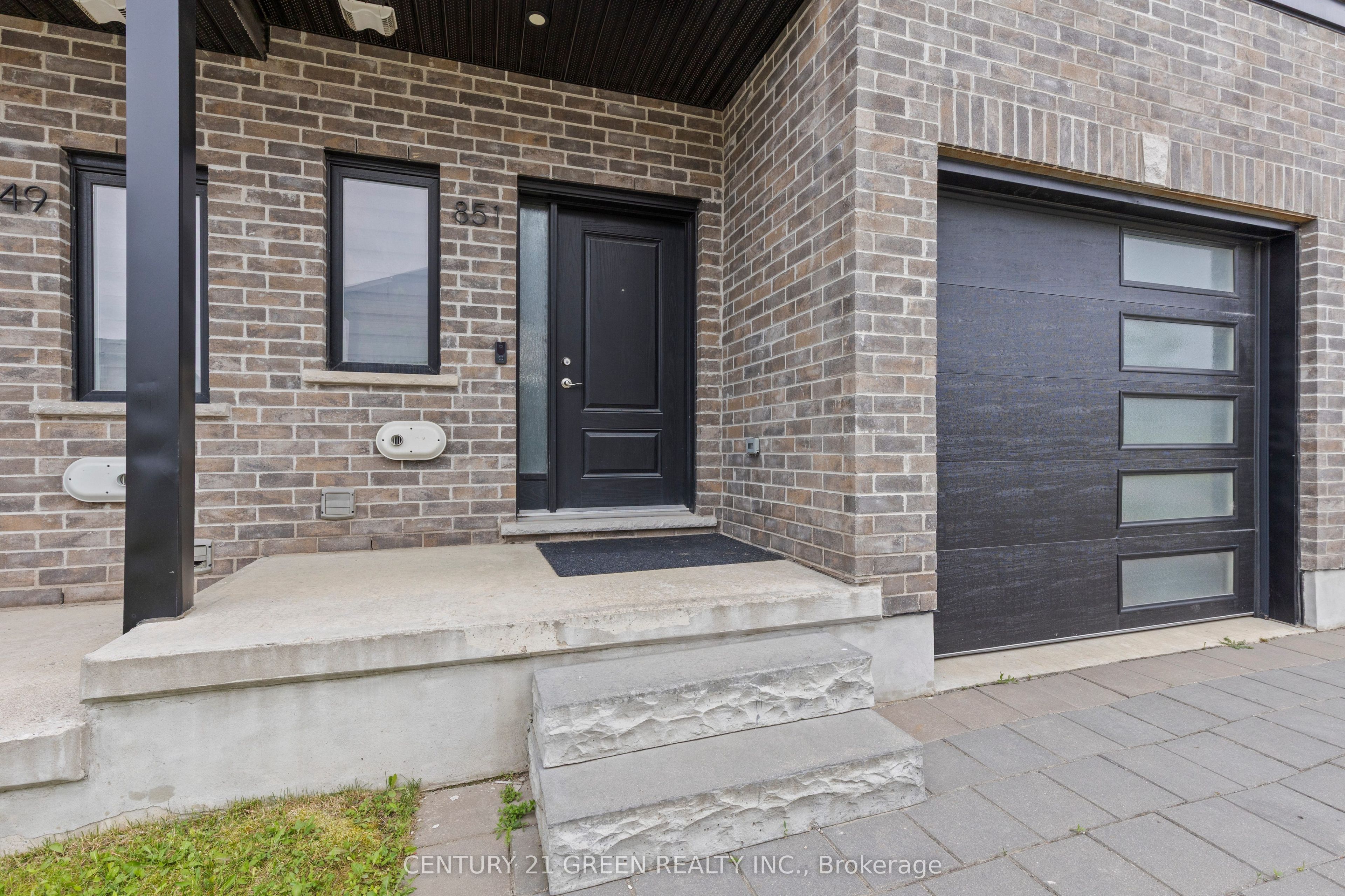 851 Sarnia Road Property Photo 3