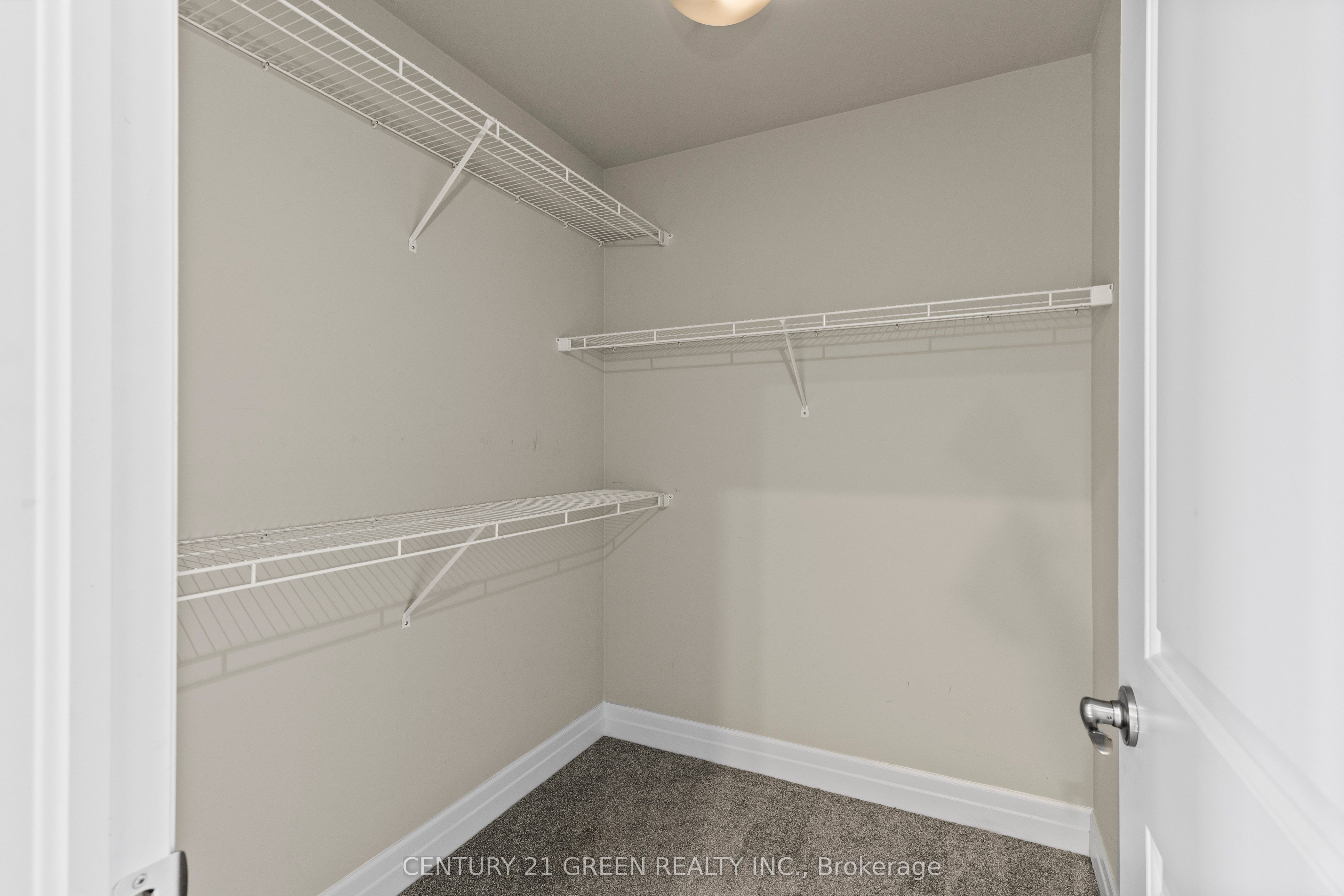 851 Sarnia Road Property Photo 23