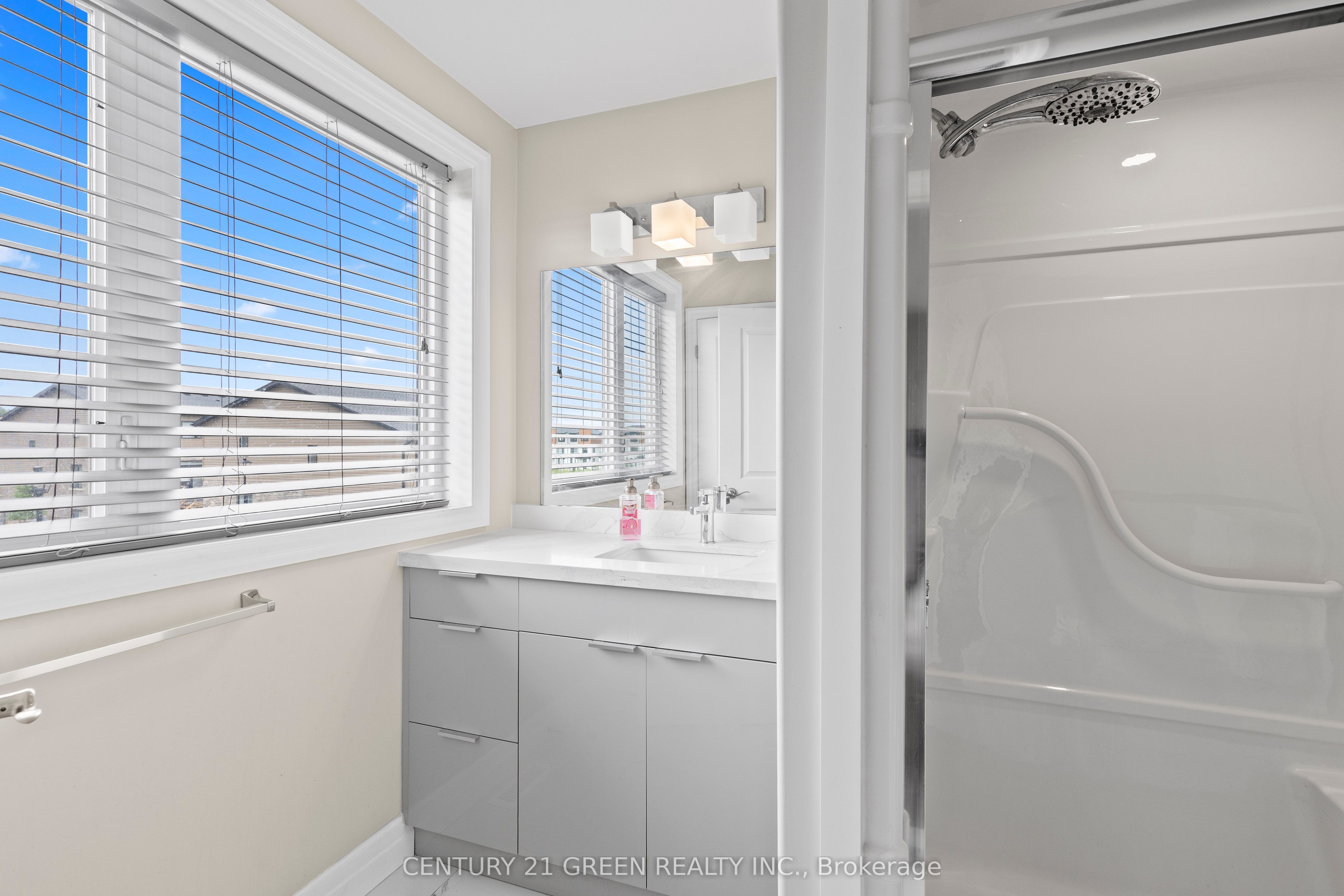 851 Sarnia Road Property Photo 25