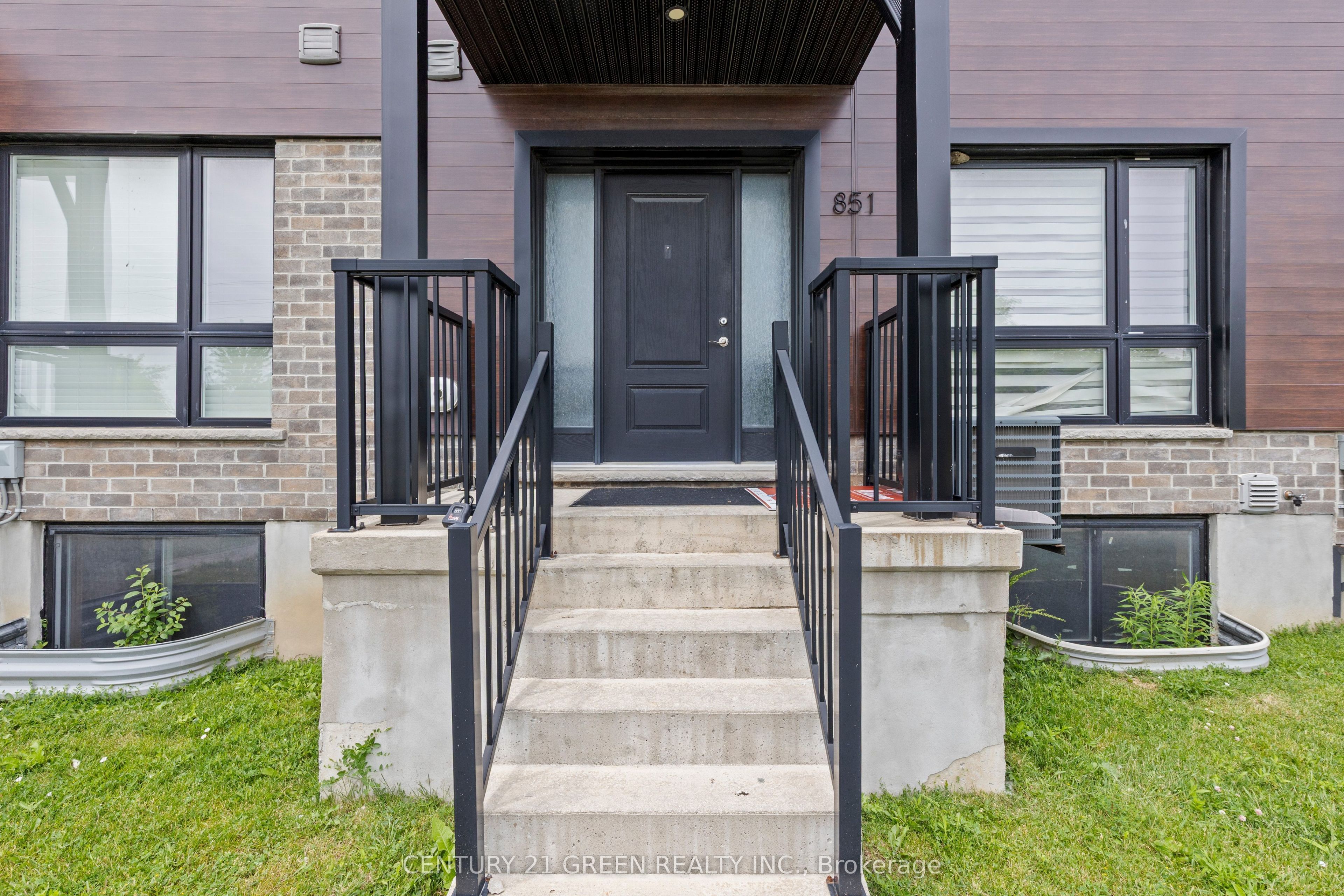 851 Sarnia Road Property Photo 34