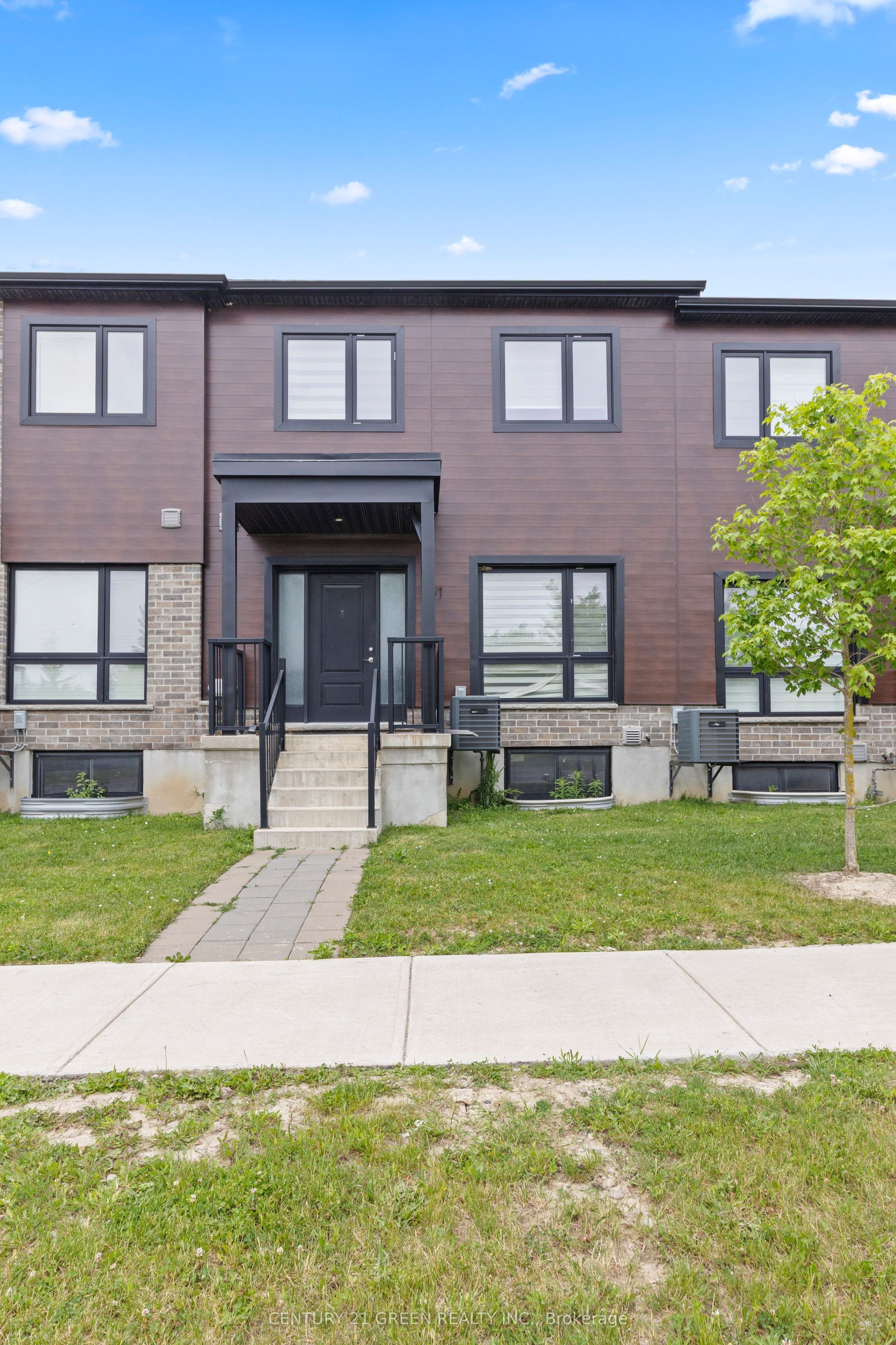 851 Sarnia Road Property Photo 37