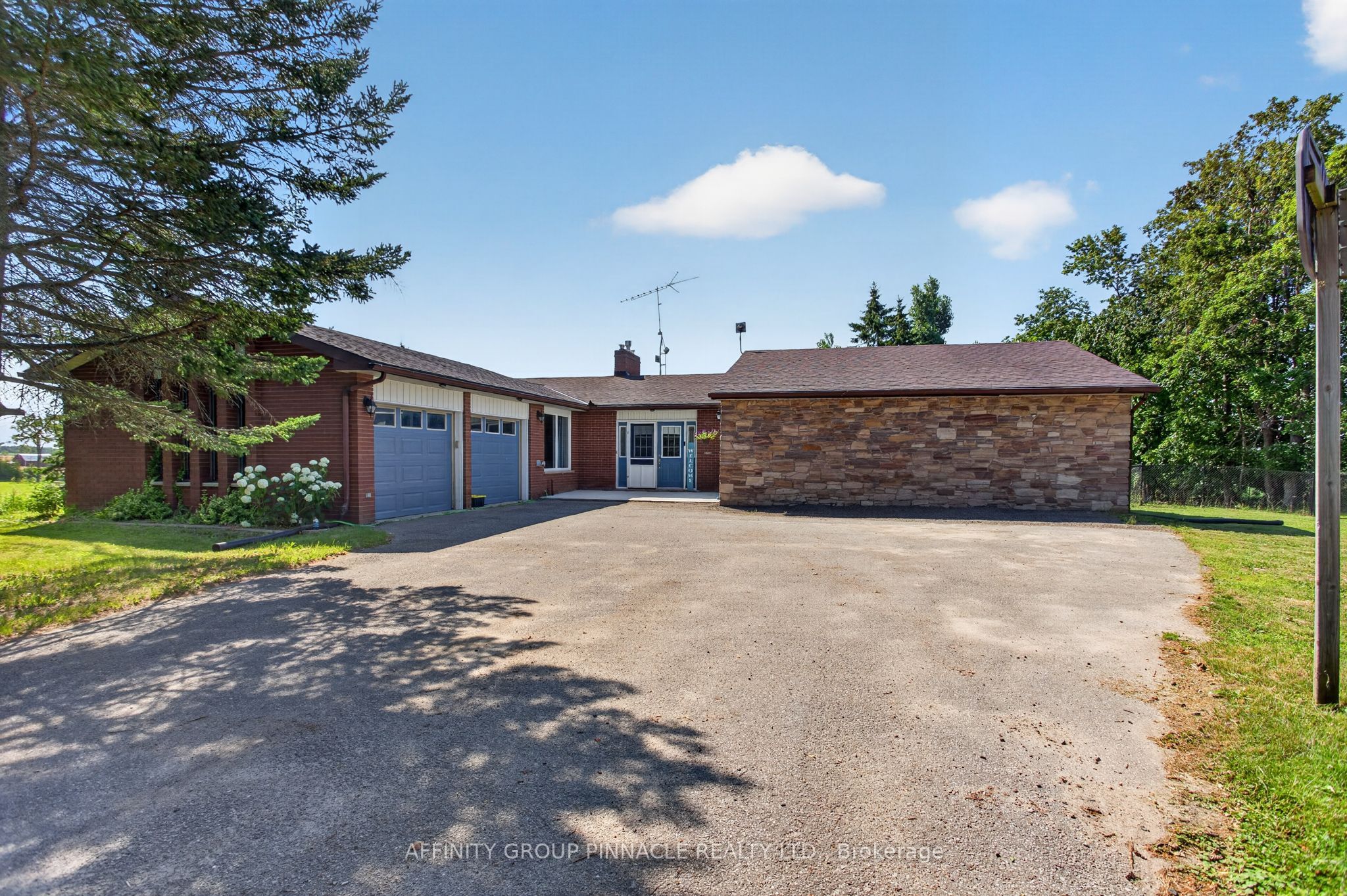 1140 Farmstead Road Property Photo 3