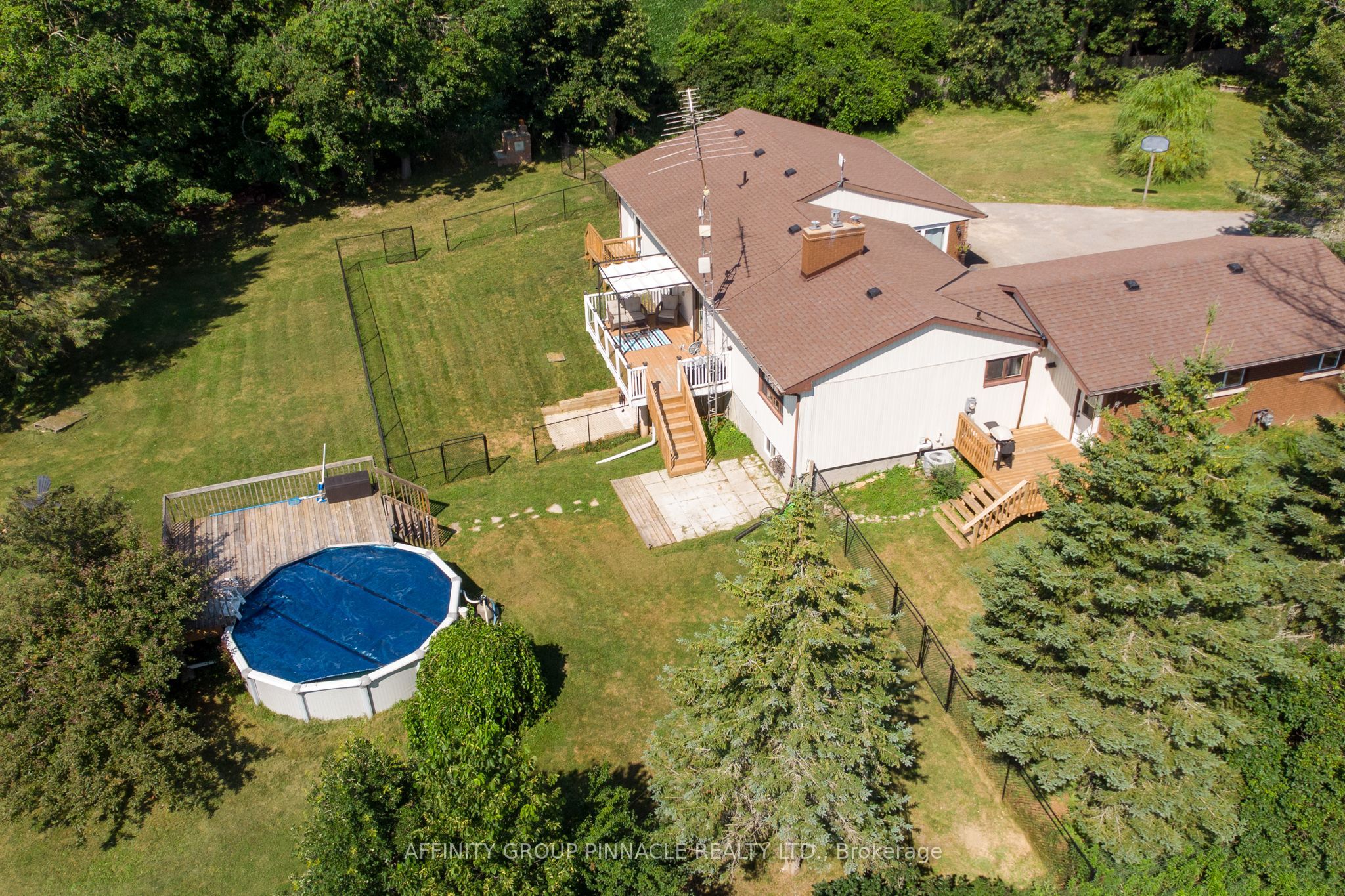 1140 Farmstead Road Property Photo 6
