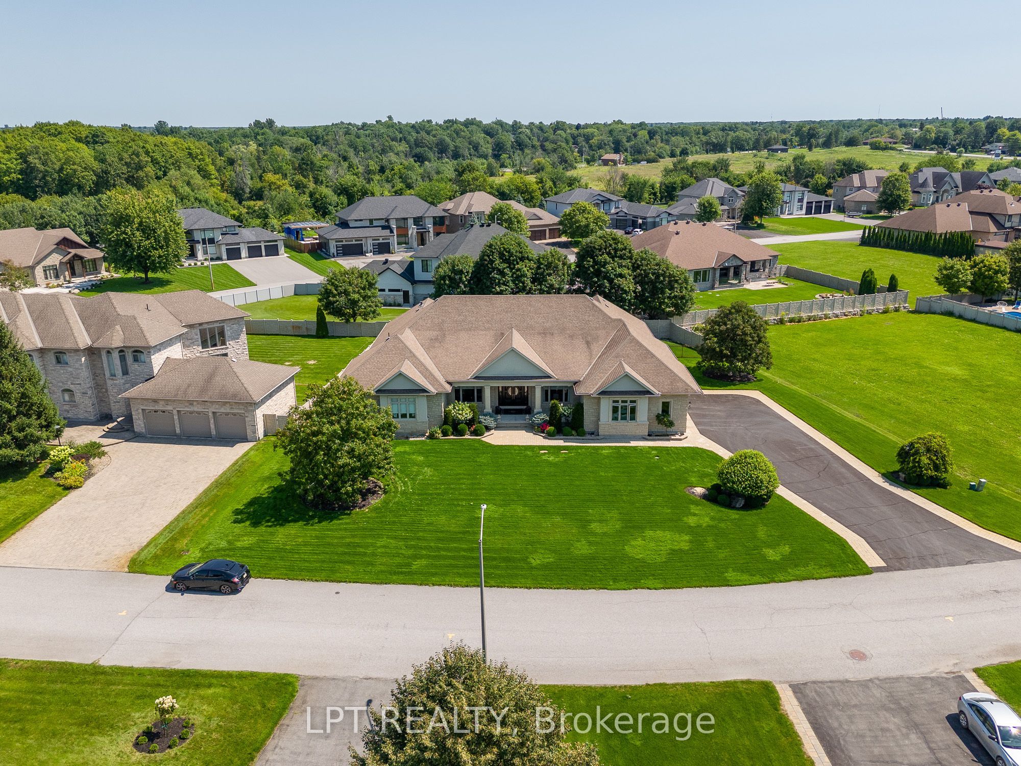 431 Lockmaster Crescent Property Photo 45