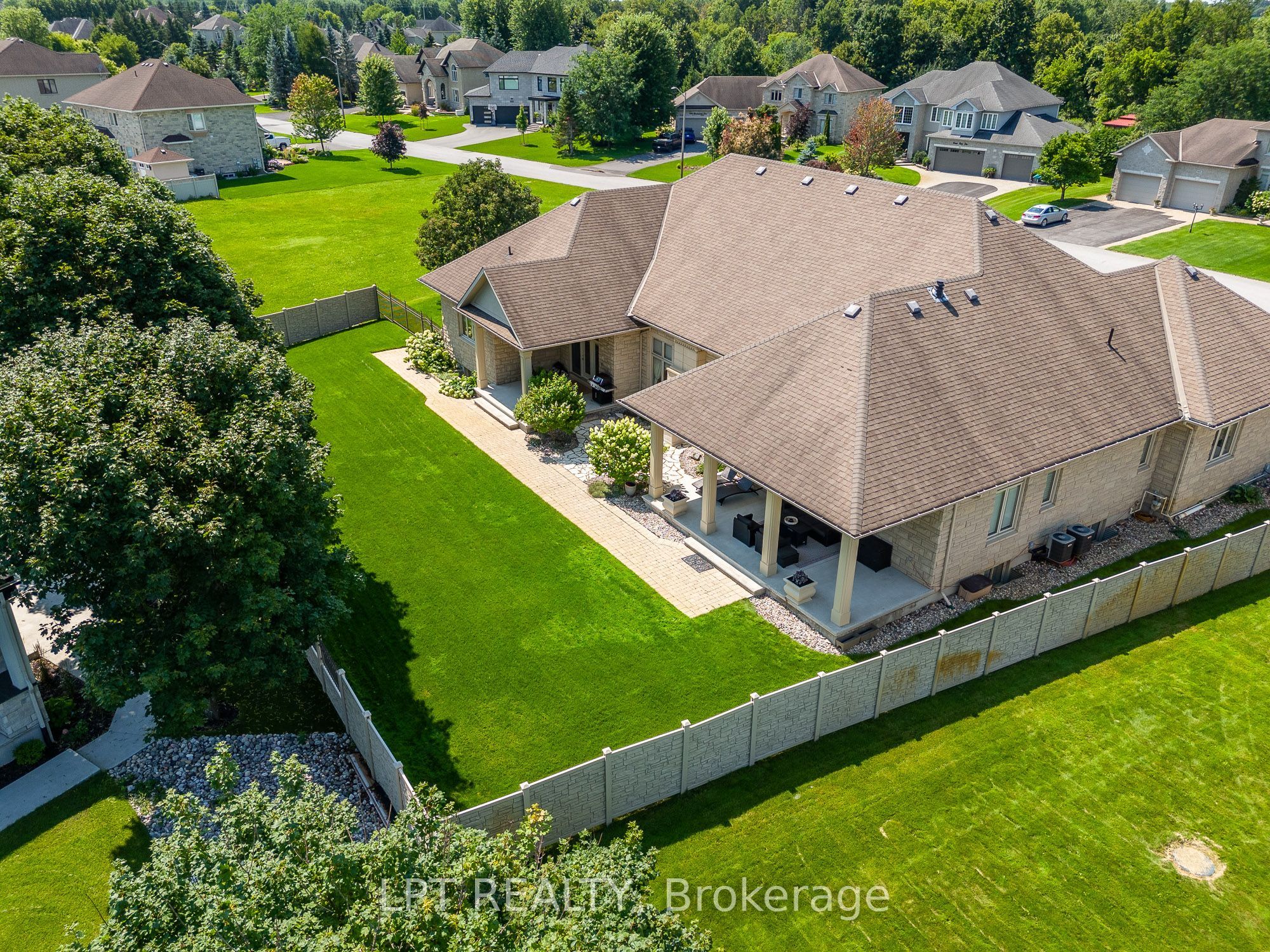 431 Lockmaster Crescent Property Photo 47