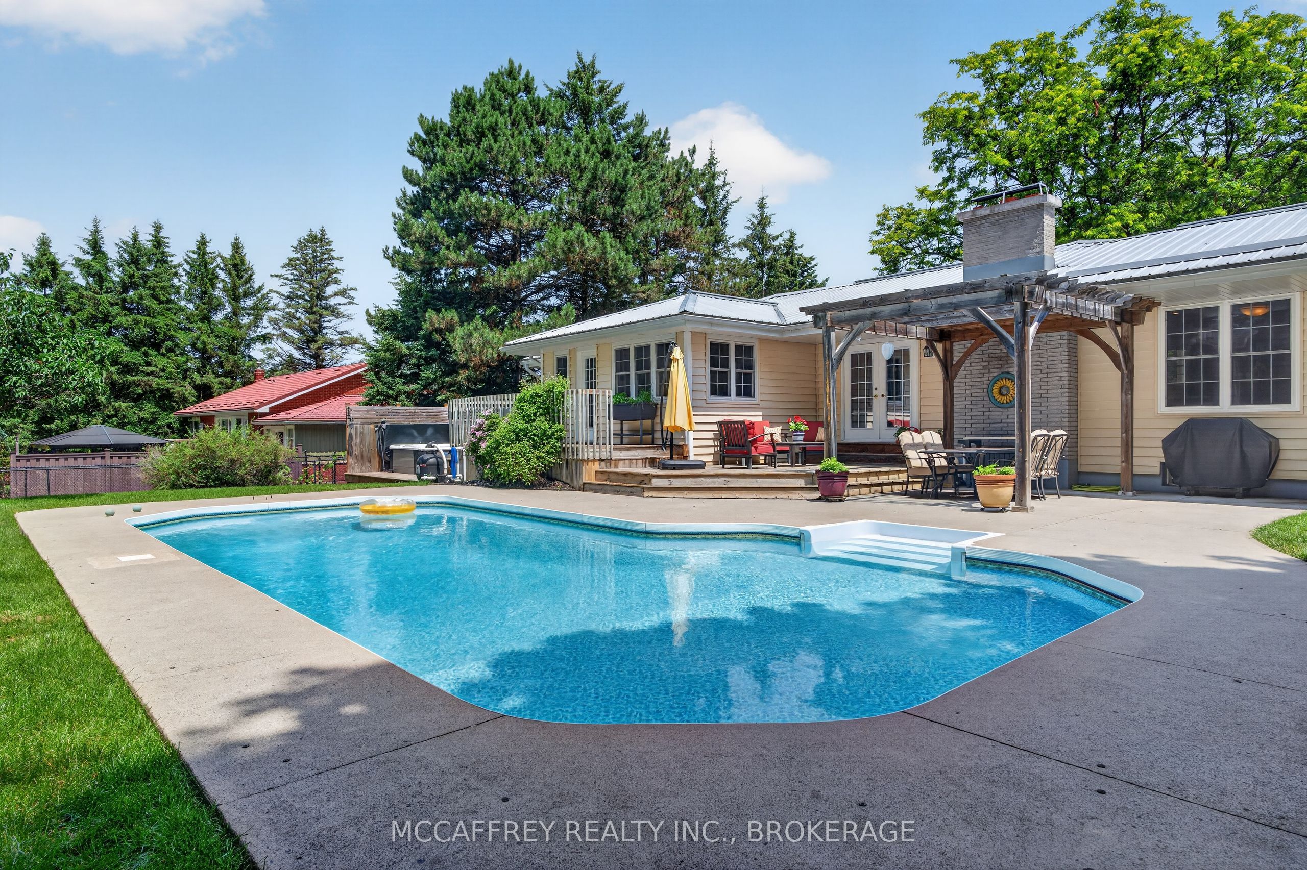 62 Edgewood Drive Property Photo 1