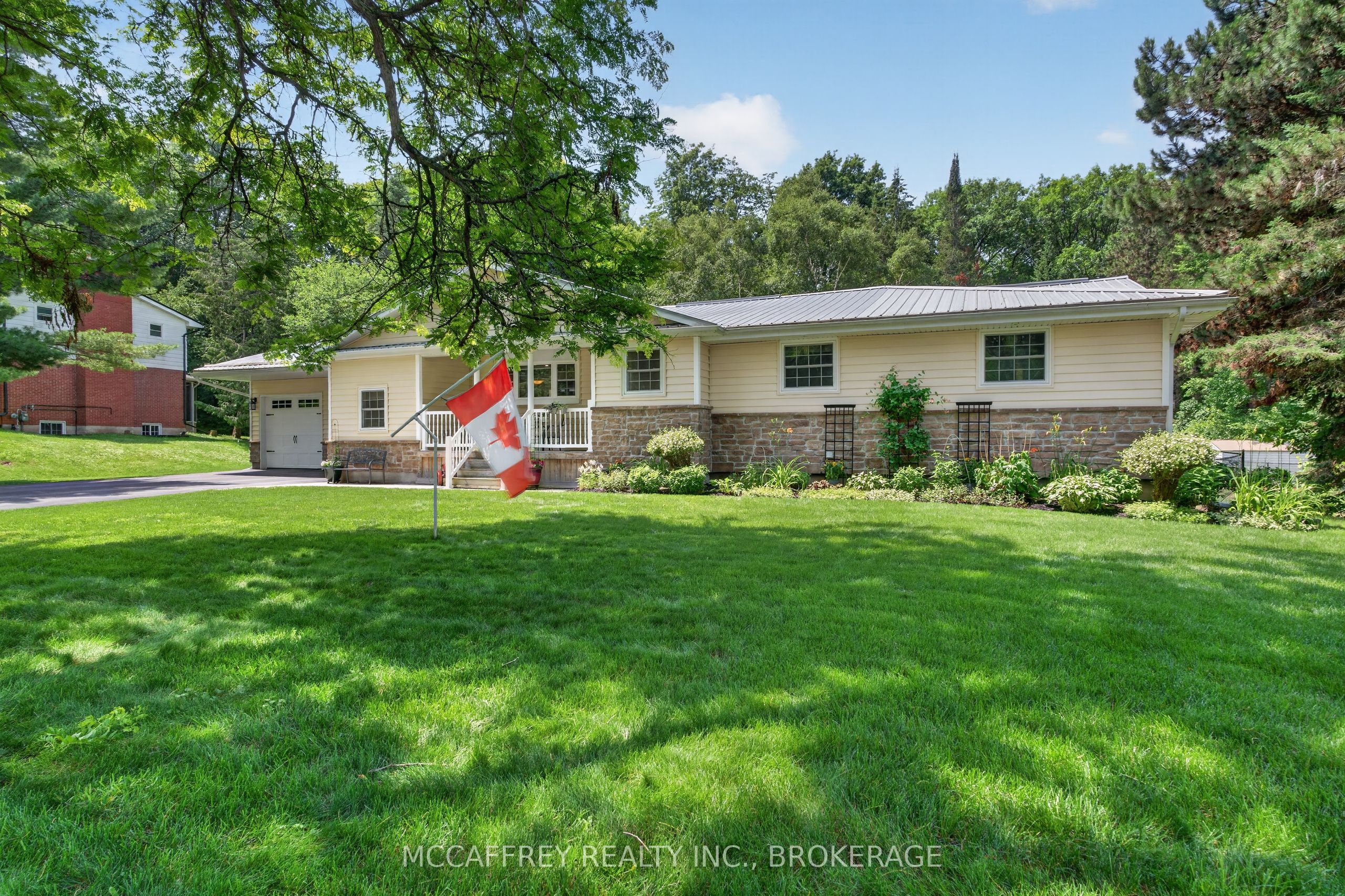62 Edgewood Drive Property Photo 5