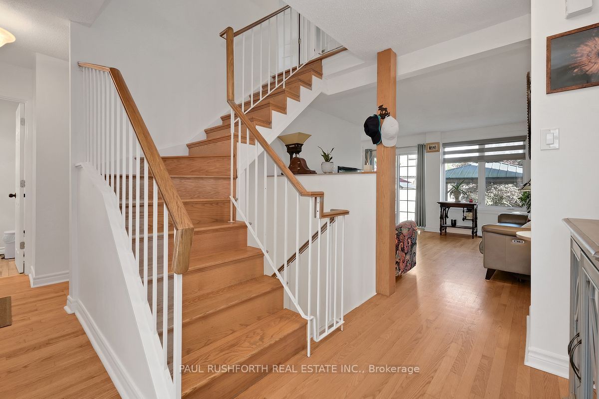 289 Kennedy Lane E Property Photo 6