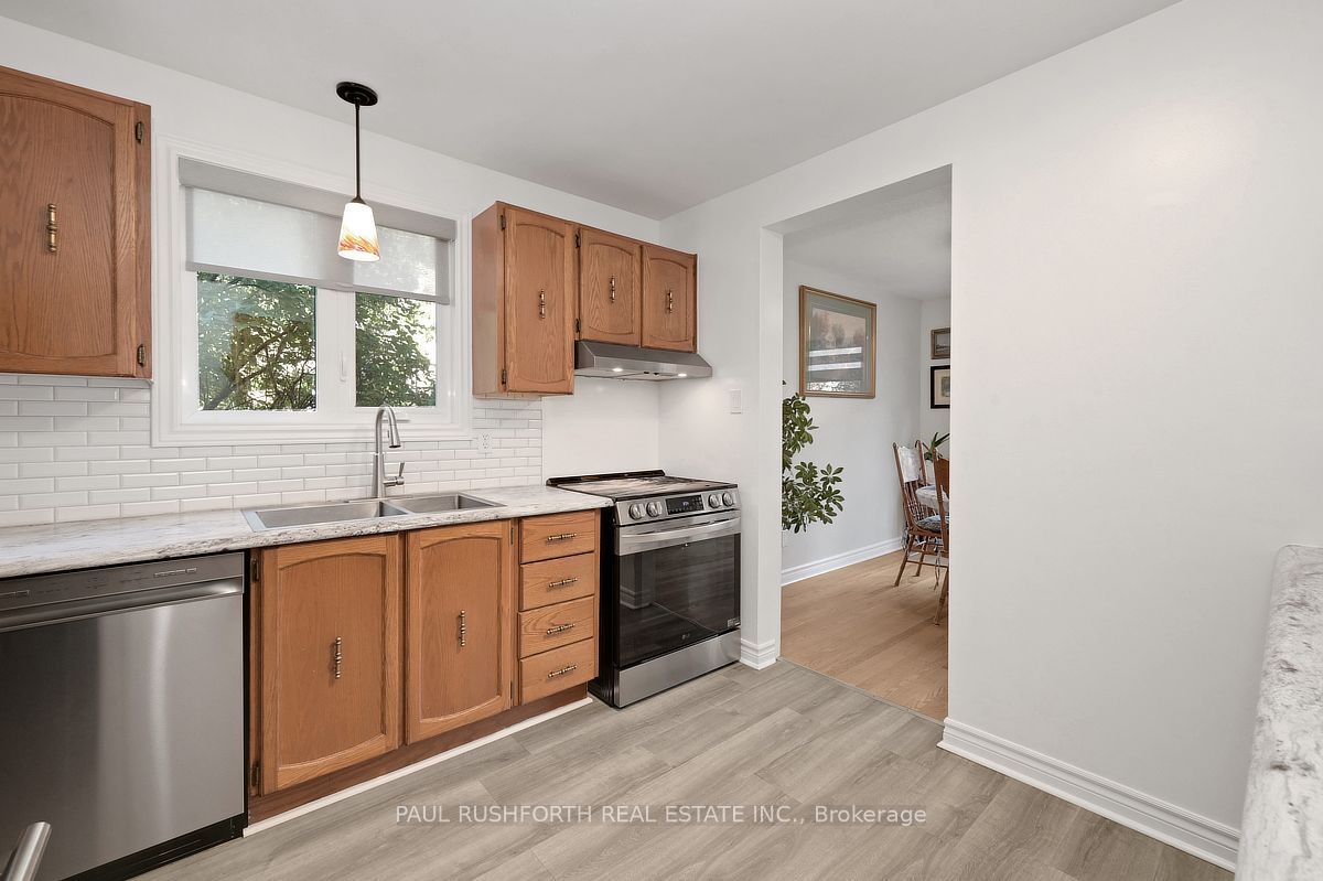 289 Kennedy Lane E Property Photo 14