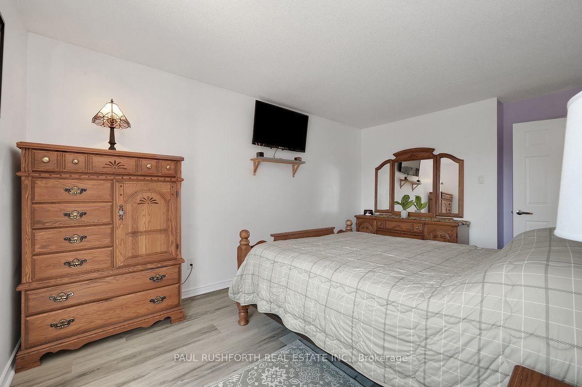 289 Kennedy Lane E Property Photo 18
