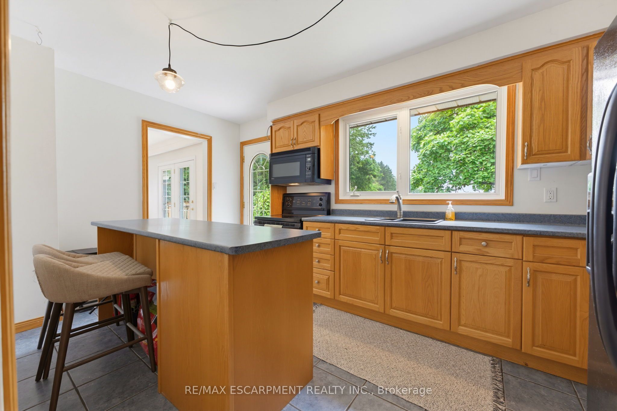200 Lynden Road Property Photo 11