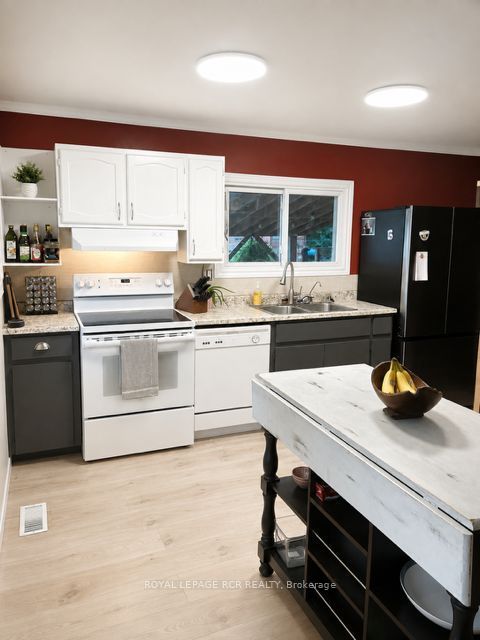 758016 2nd Line E Property Photo 5