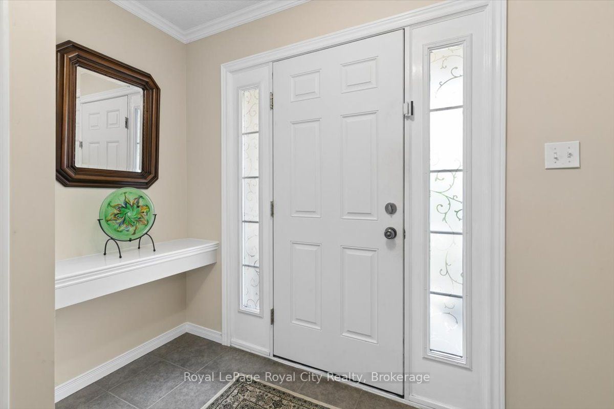 58 Walker Way Property Photo 5