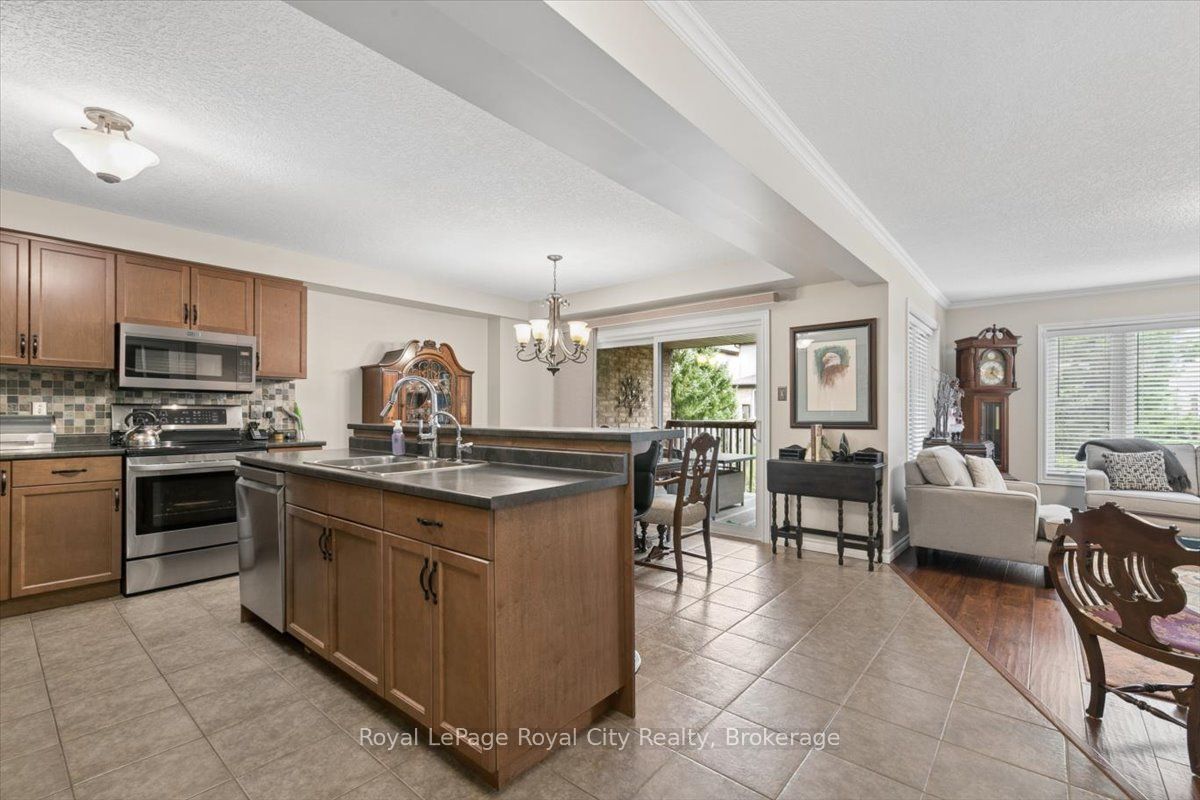 58 Walker Way Property Photo 7