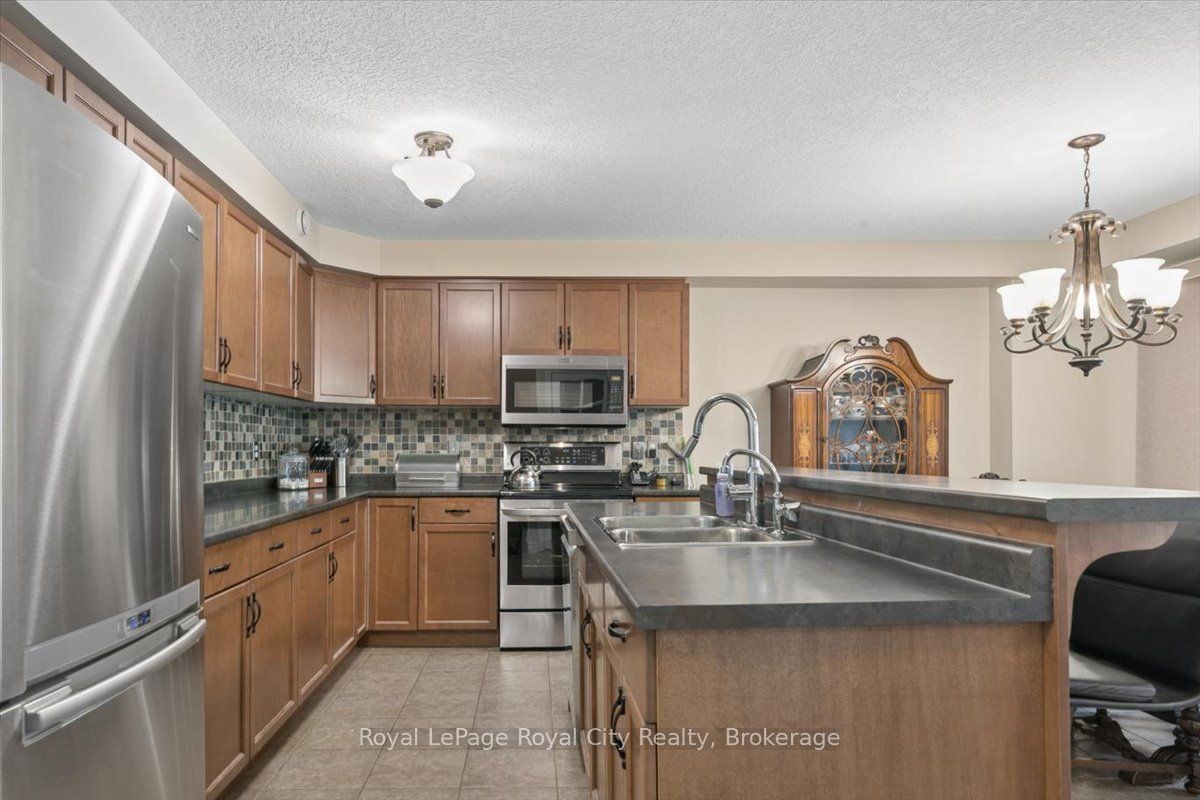 58 Walker Way Property Photo 8