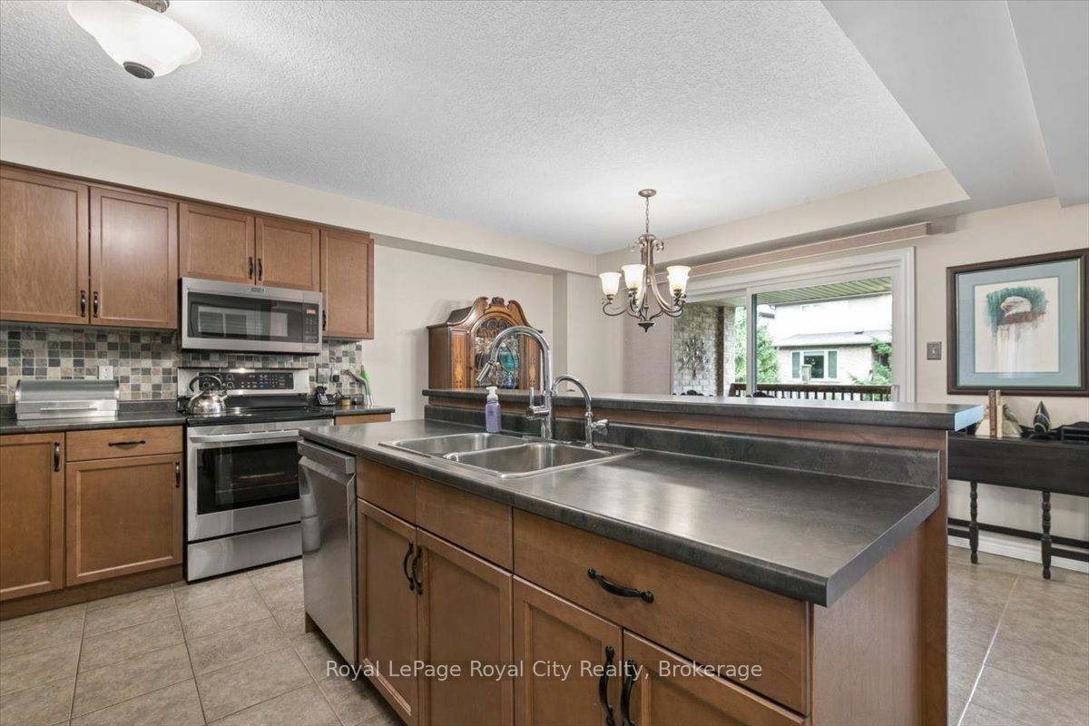 58 Walker Way Property Photo 9