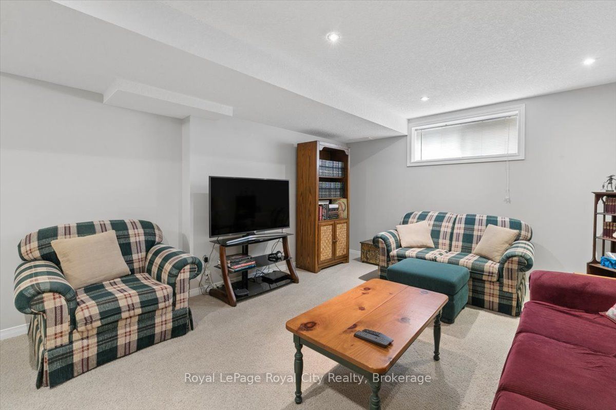58 Walker Way Property Photo 33