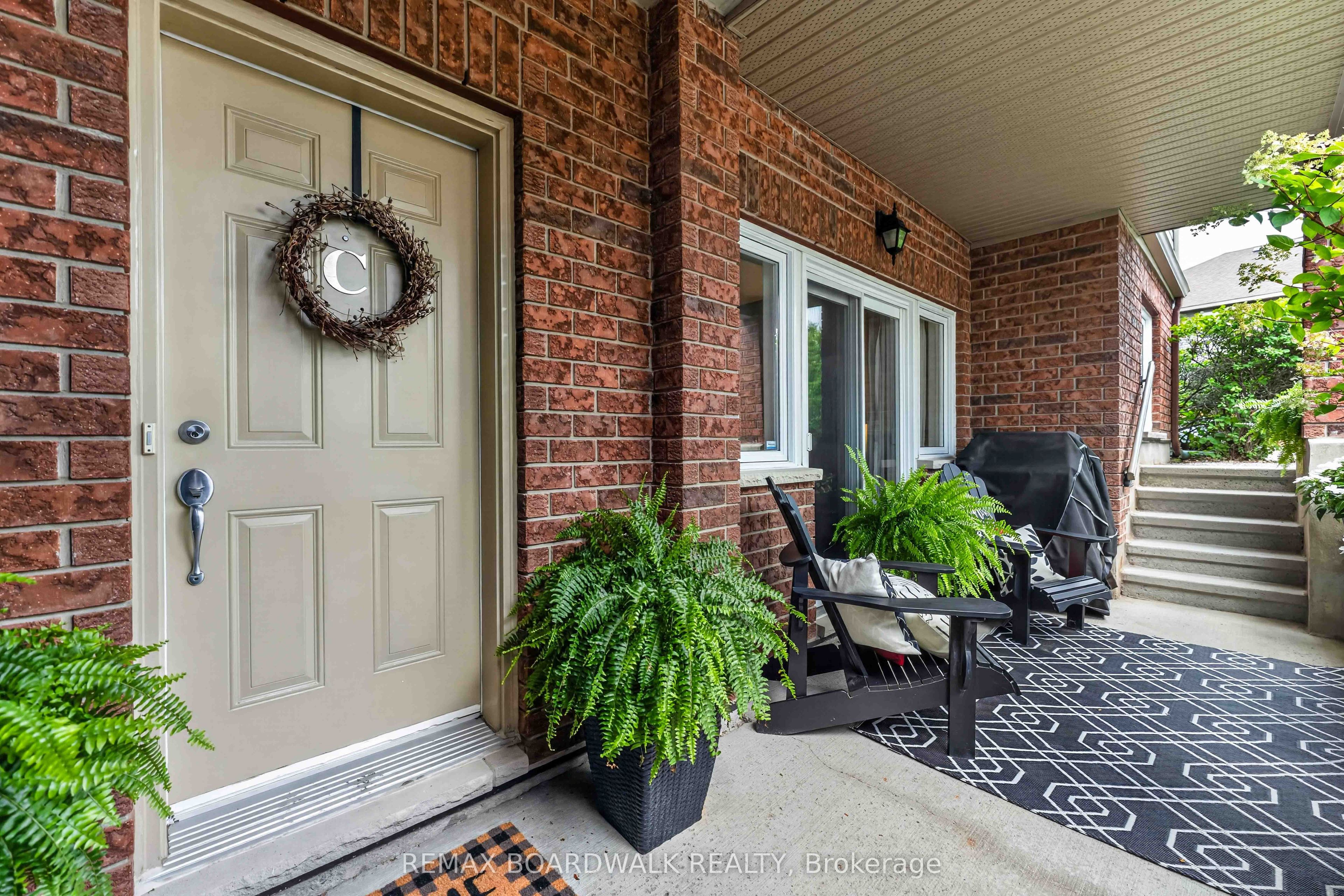 241 Crestway Drive C Property Photo 4