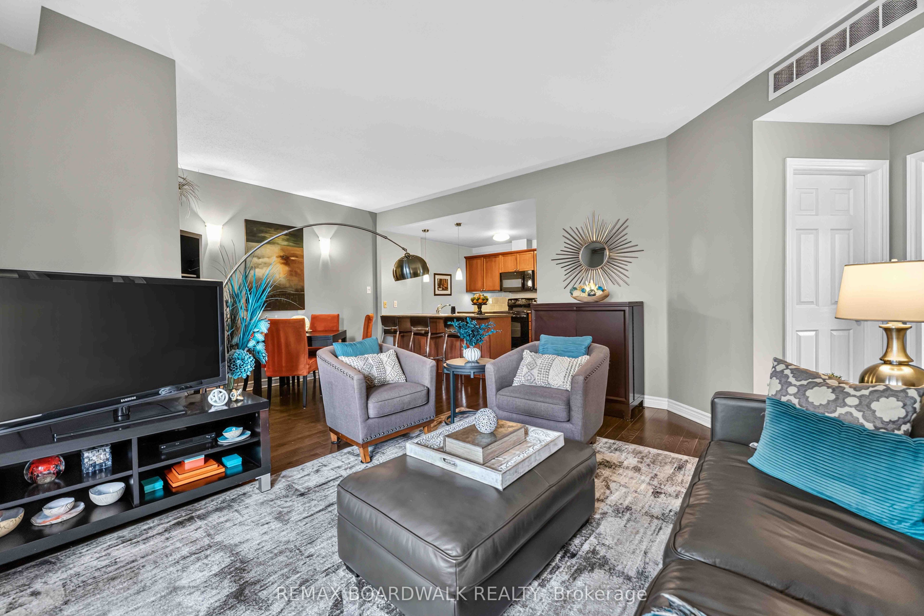 241 Crestway Drive C Property Photo 6