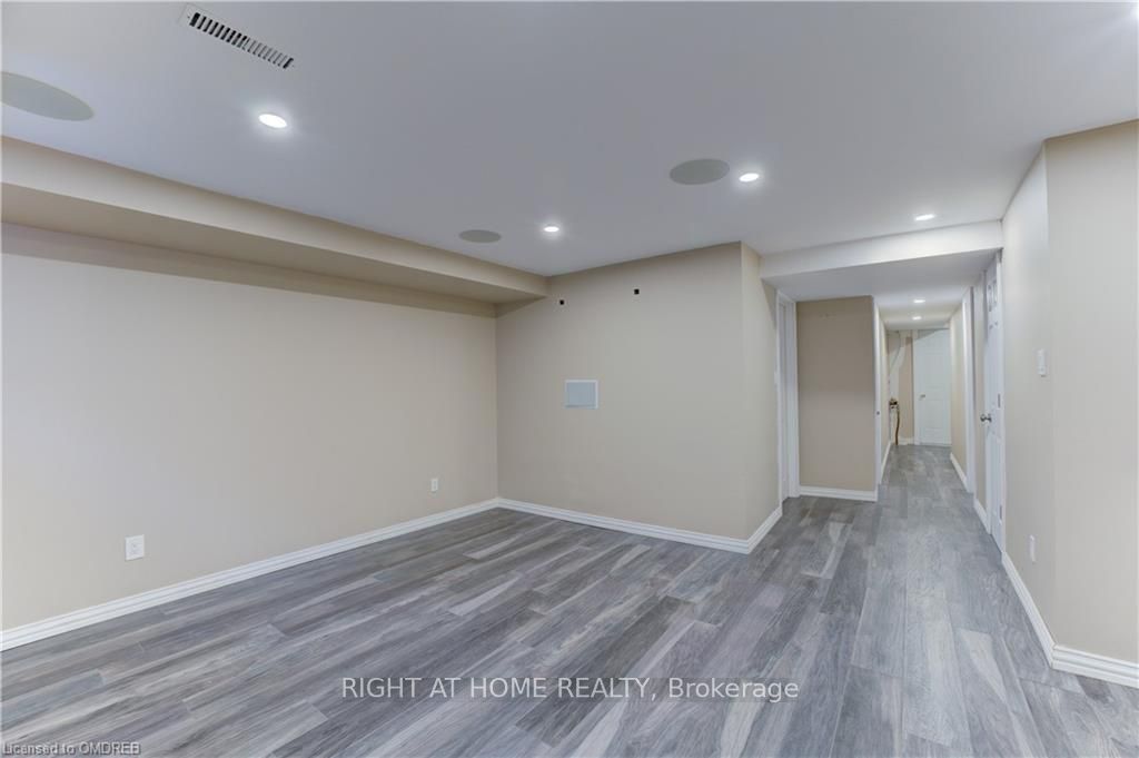 20 Mcconkey Crescent 60 Property Photo 16