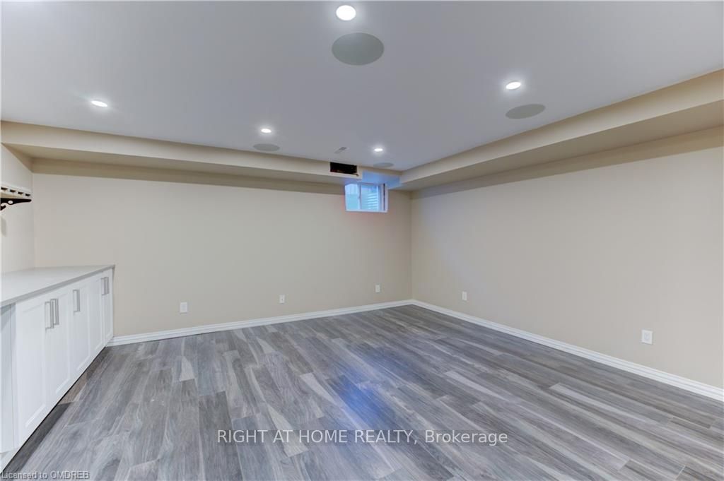 20 Mcconkey Crescent 60 Property Photo 17