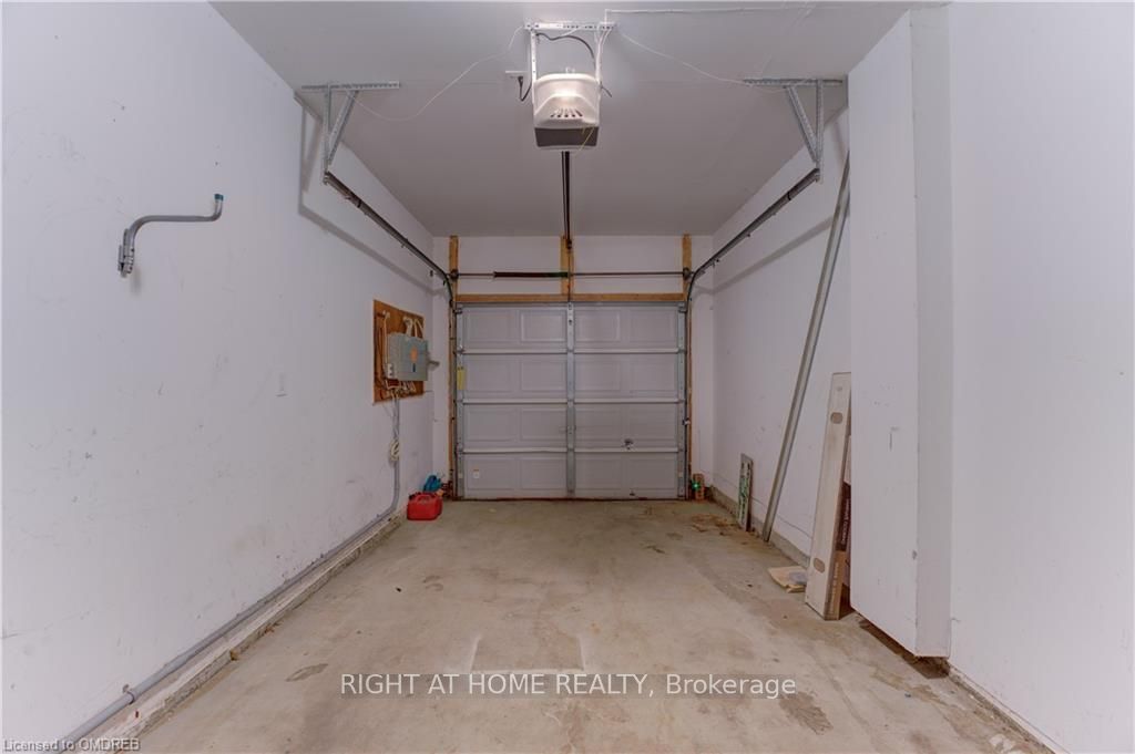 20 Mcconkey Crescent 60 Property Photo 18