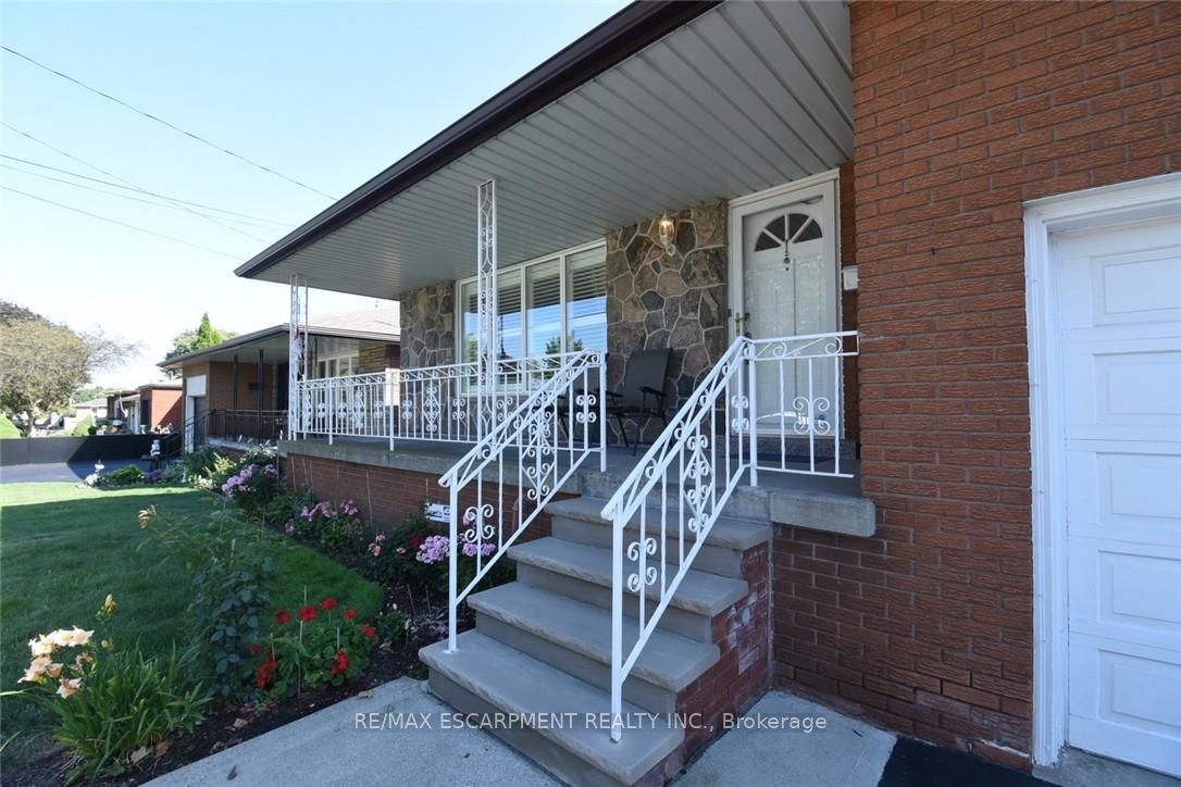 36 Abbington Drive Property Photo 4