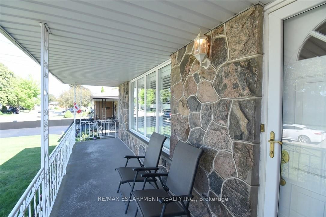 36 Abbington Drive Property Photo 5