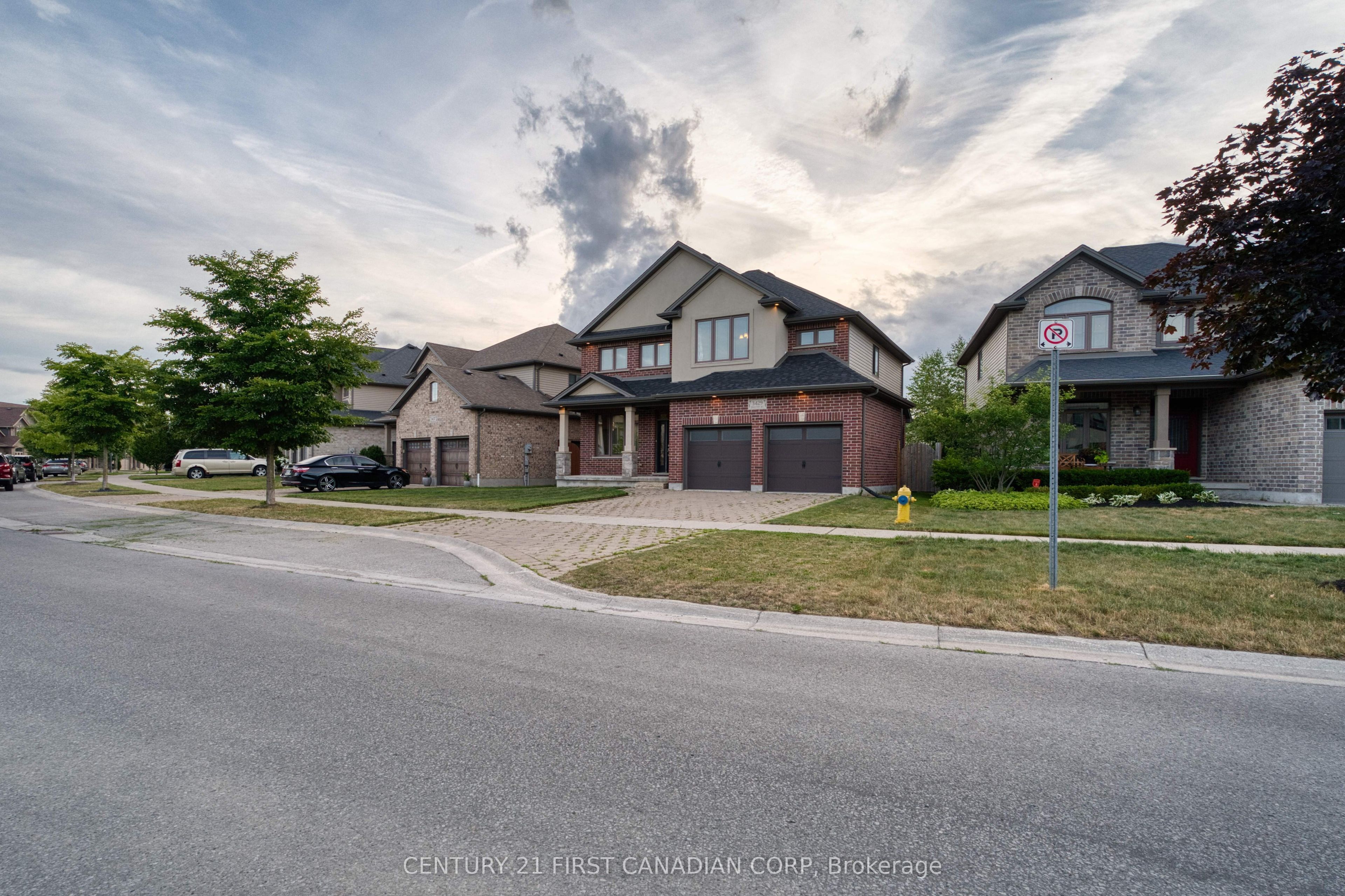3429 Singleton Avenue Property Photo 2