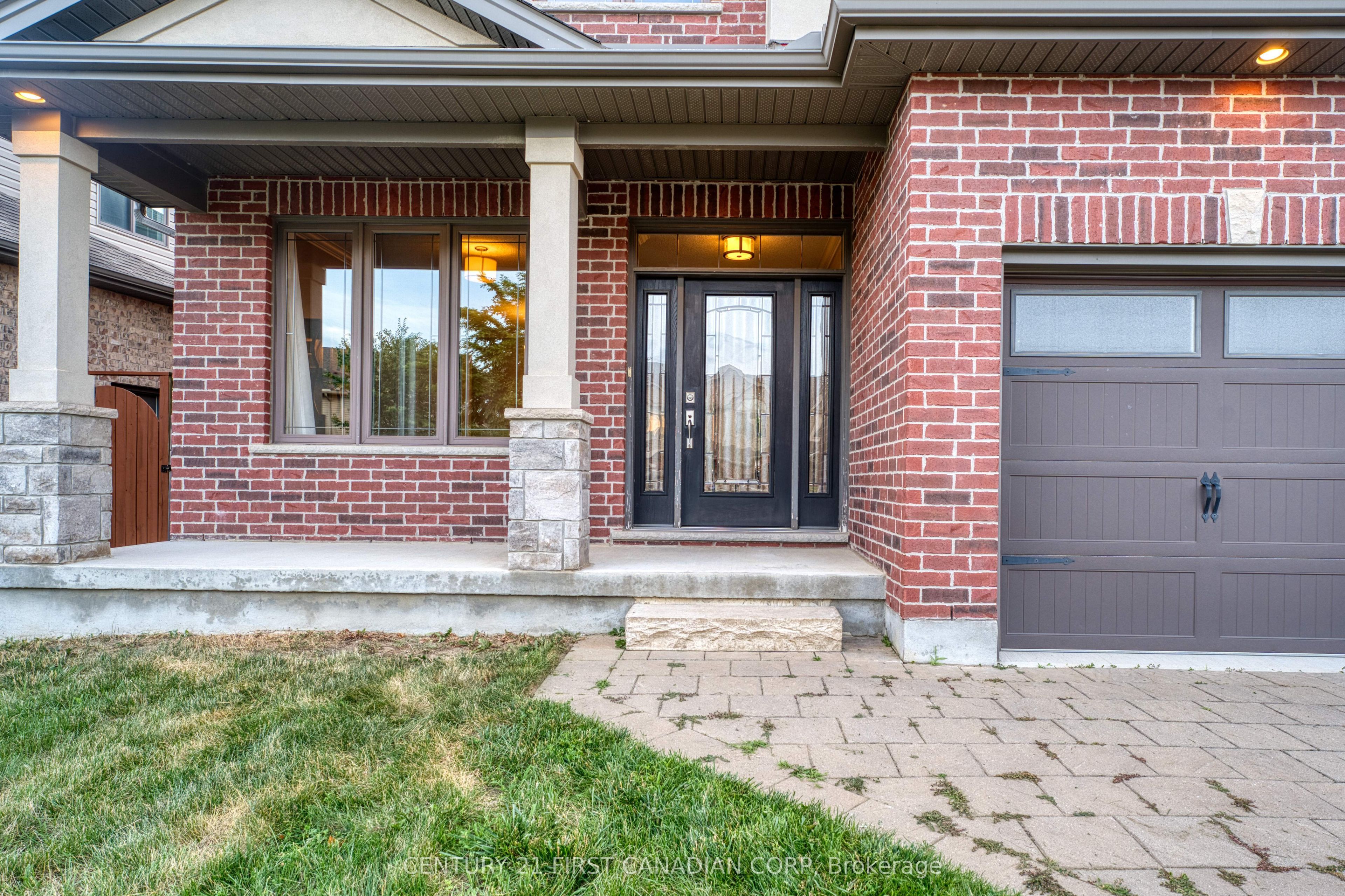 3429 Singleton Avenue Property Photo 4