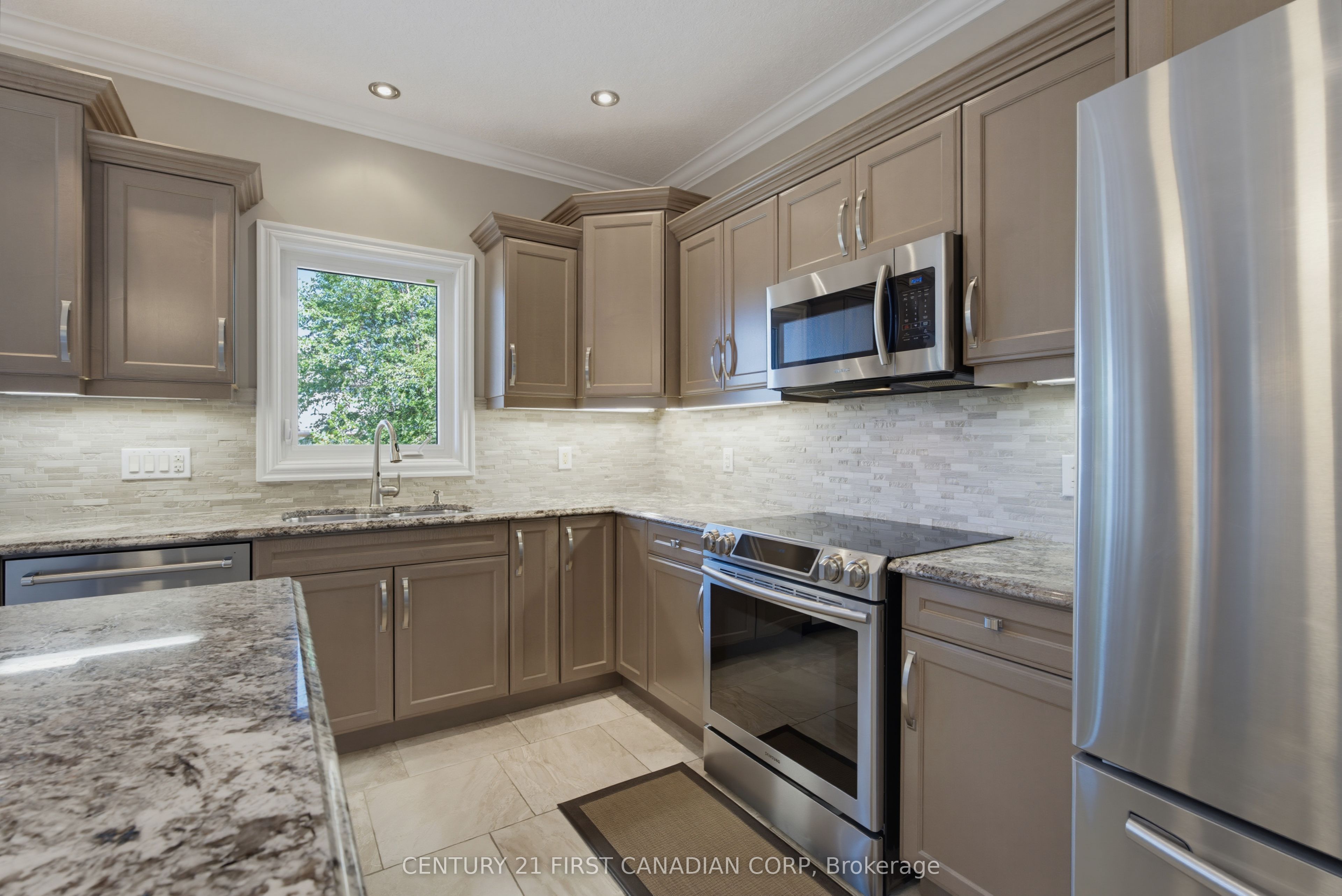 3429 Singleton Avenue Property Photo 16