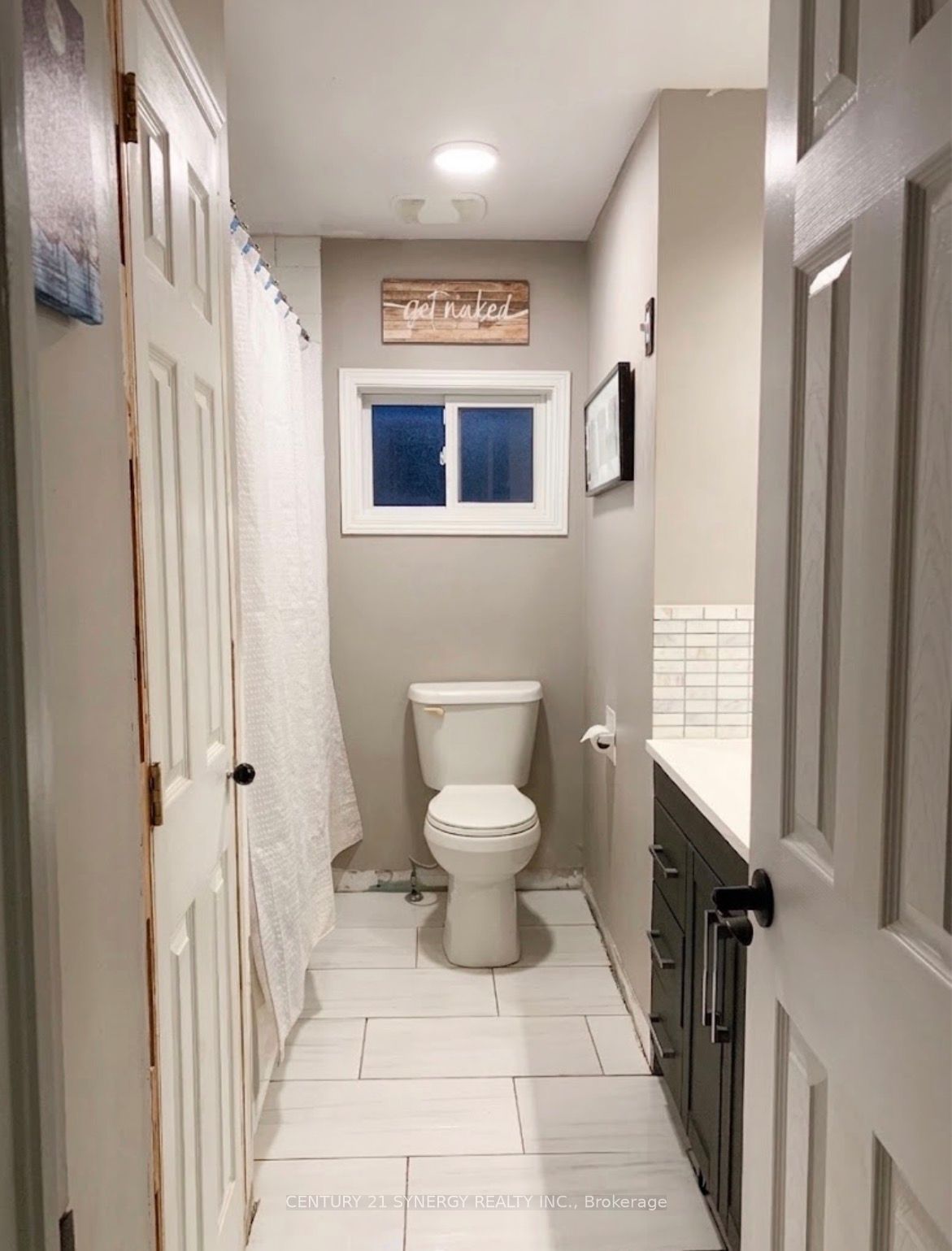 215 Victoria Street Property Photo 9
