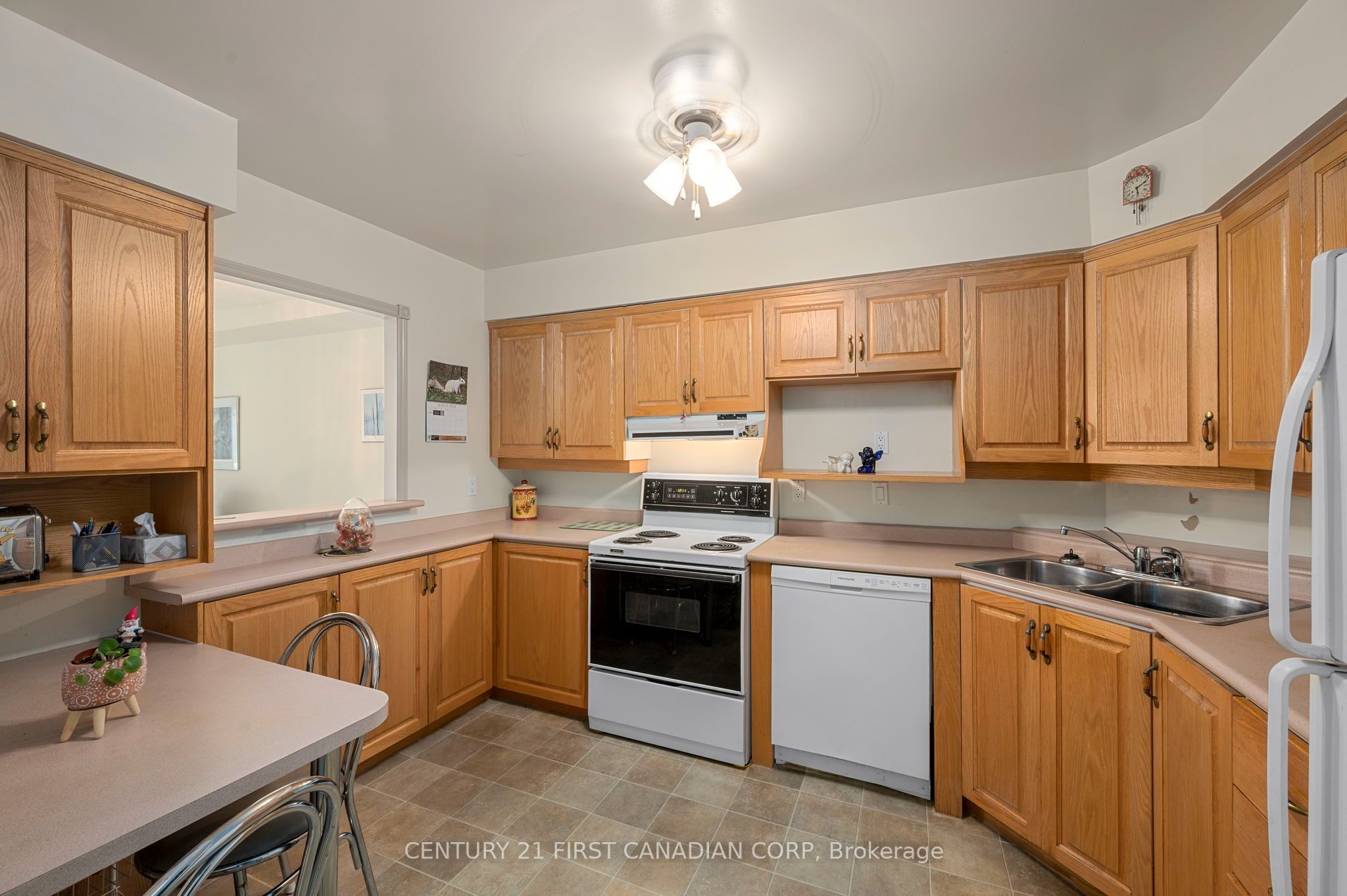 511 Gainsborough Road 307 Property Photo 5