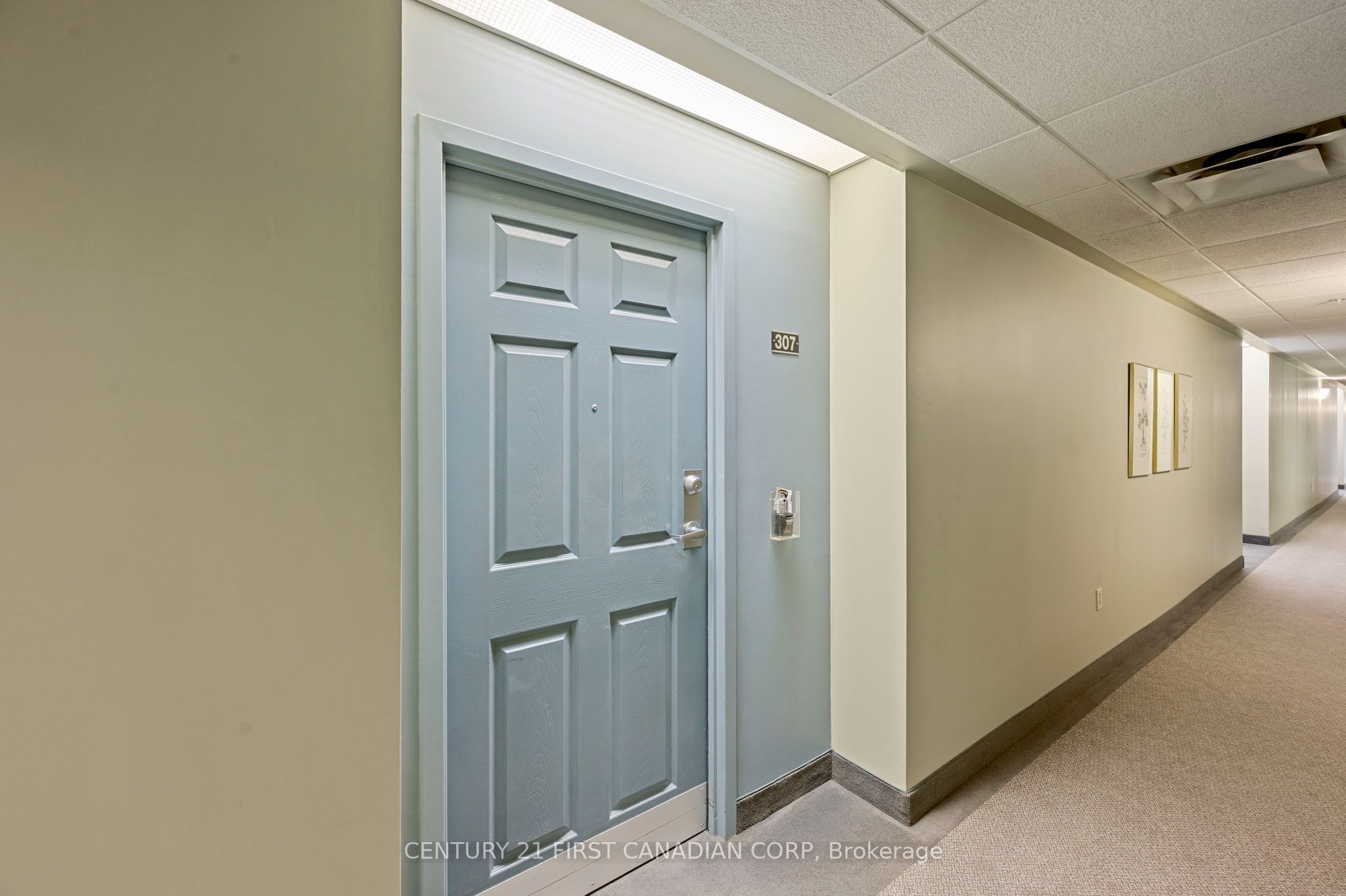 511 Gainsborough Road 307 Property Photo 13