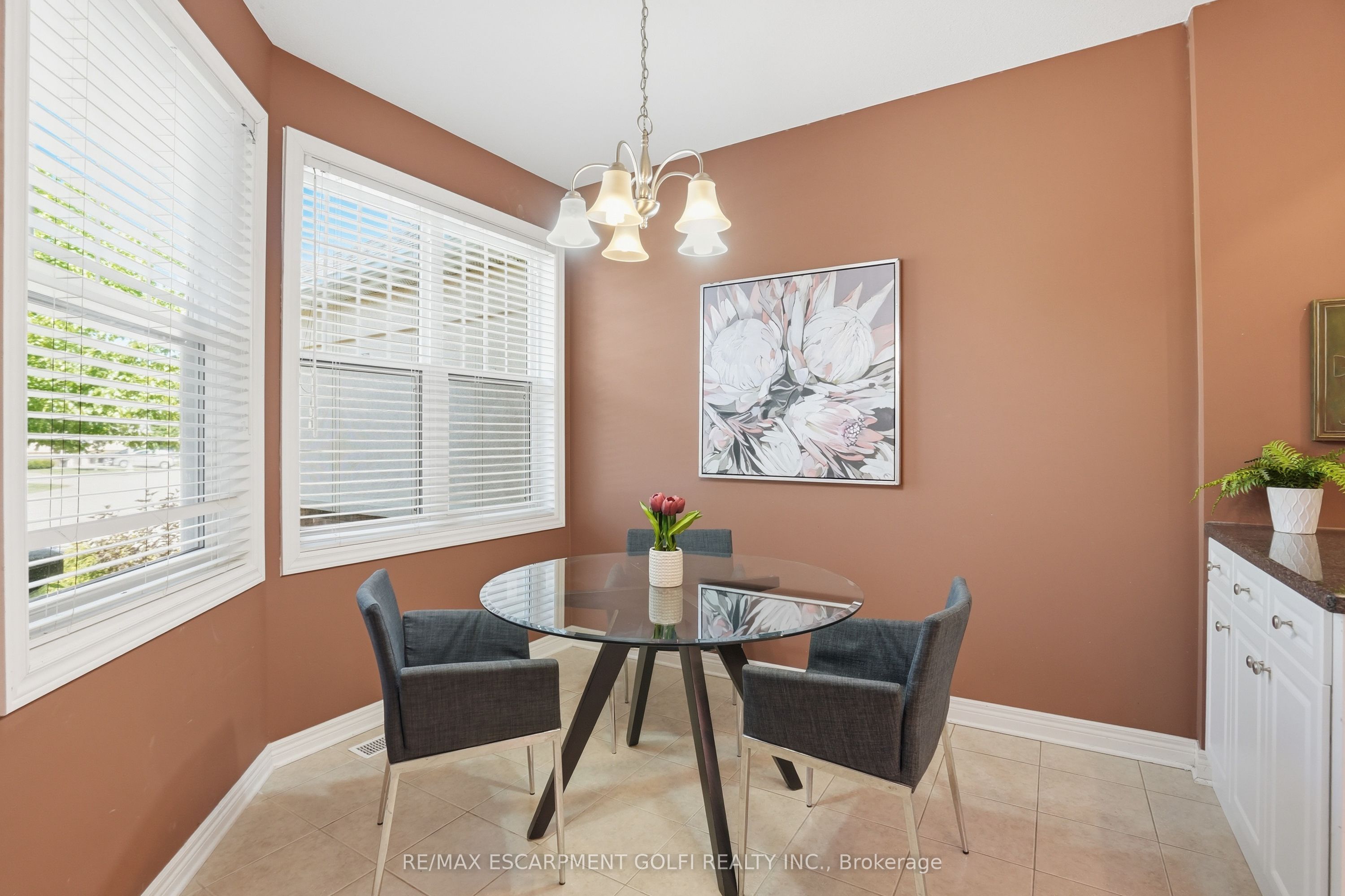58 Glendale Avenue 12 Property Photo 6
