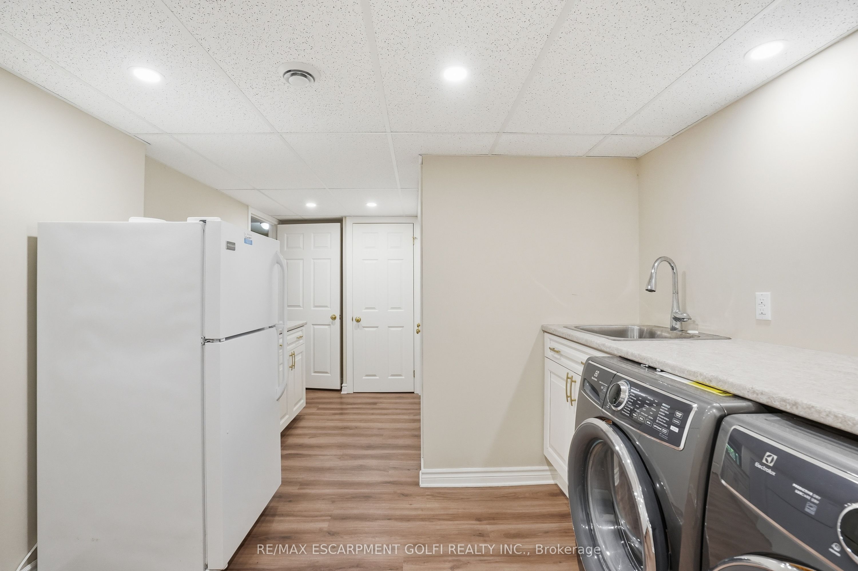 58 Glendale Avenue 12 Property Photo 29