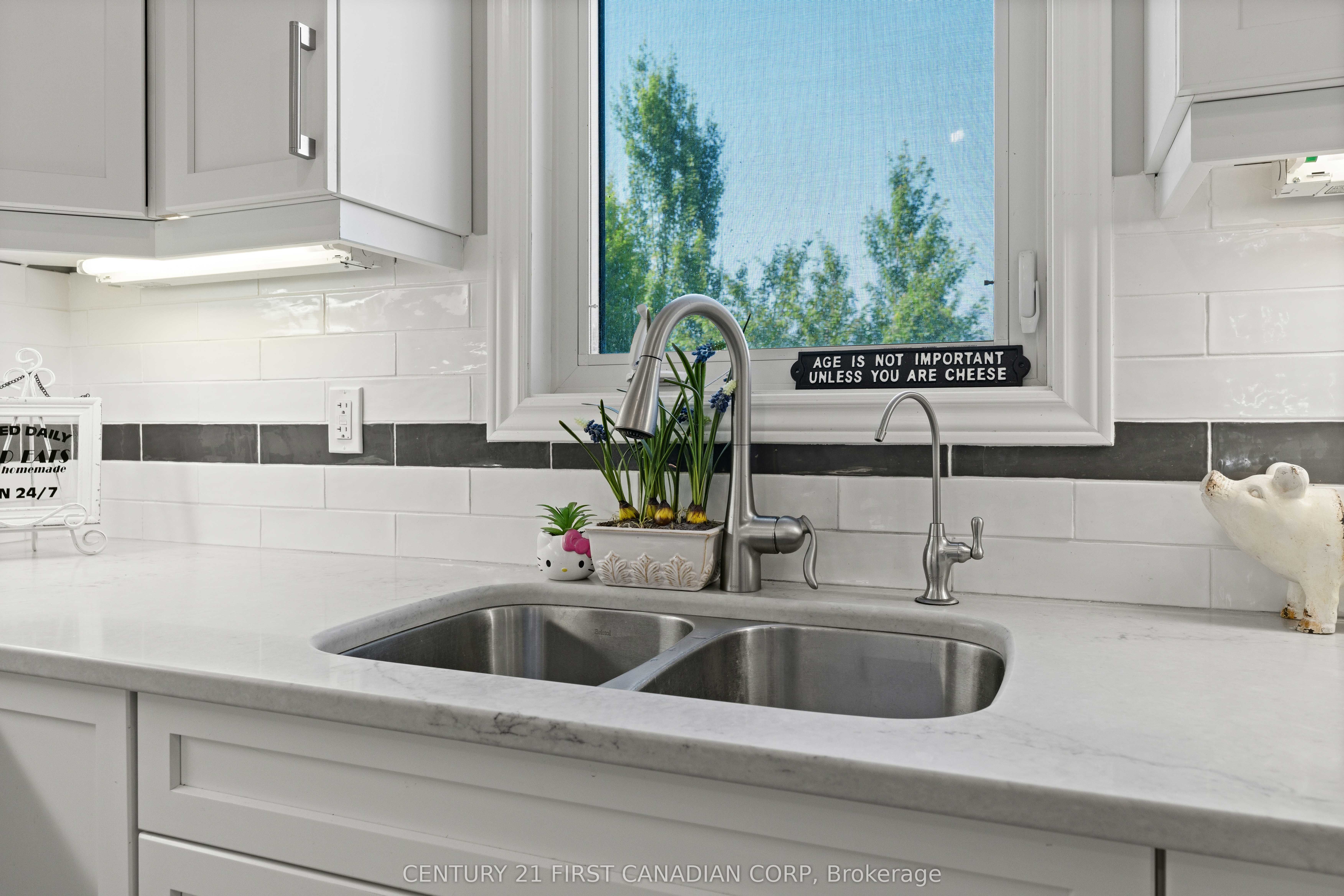 155 Spencer Avenue Property Photo 18