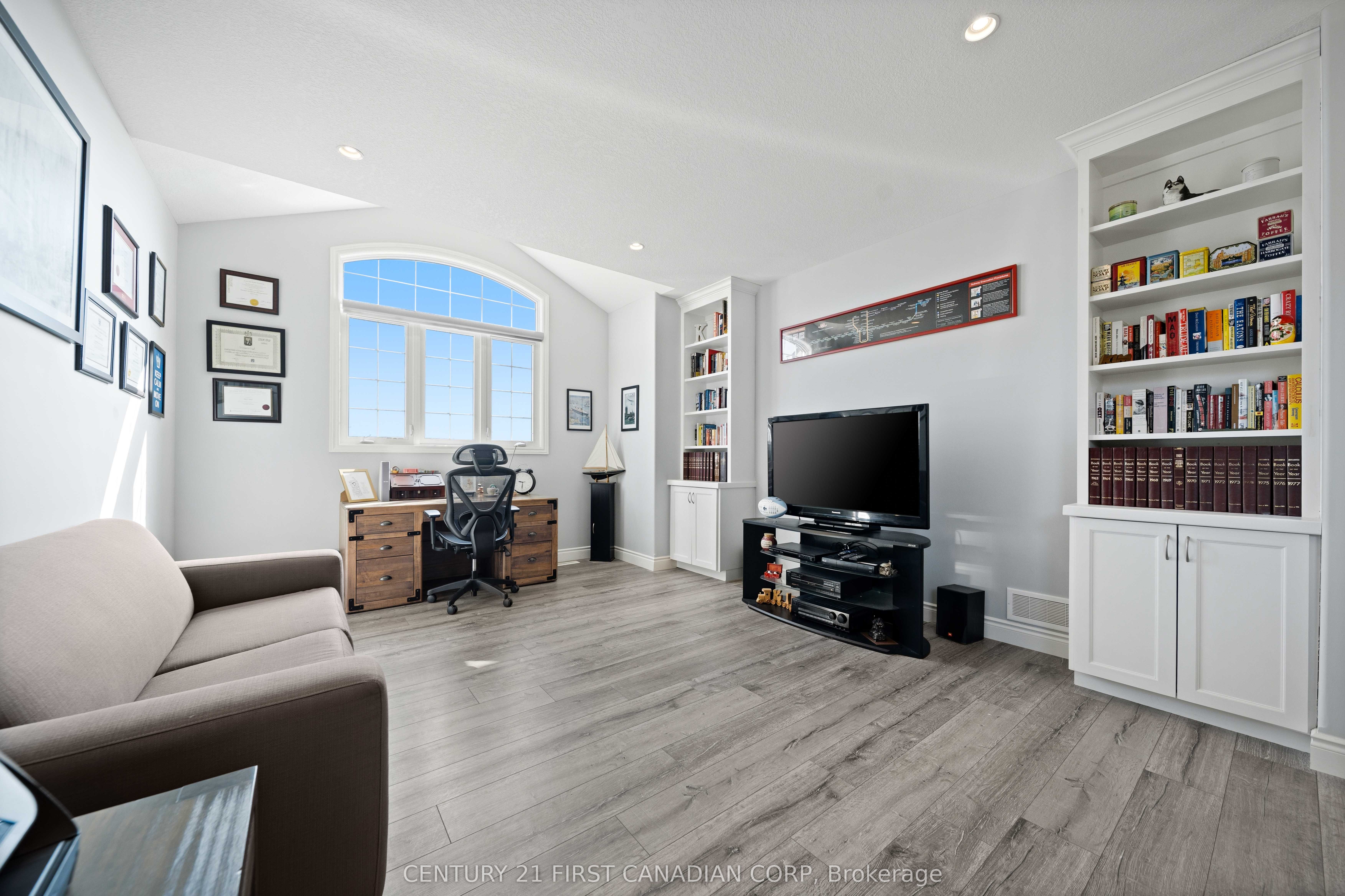 155 Spencer Avenue Property Photo 25