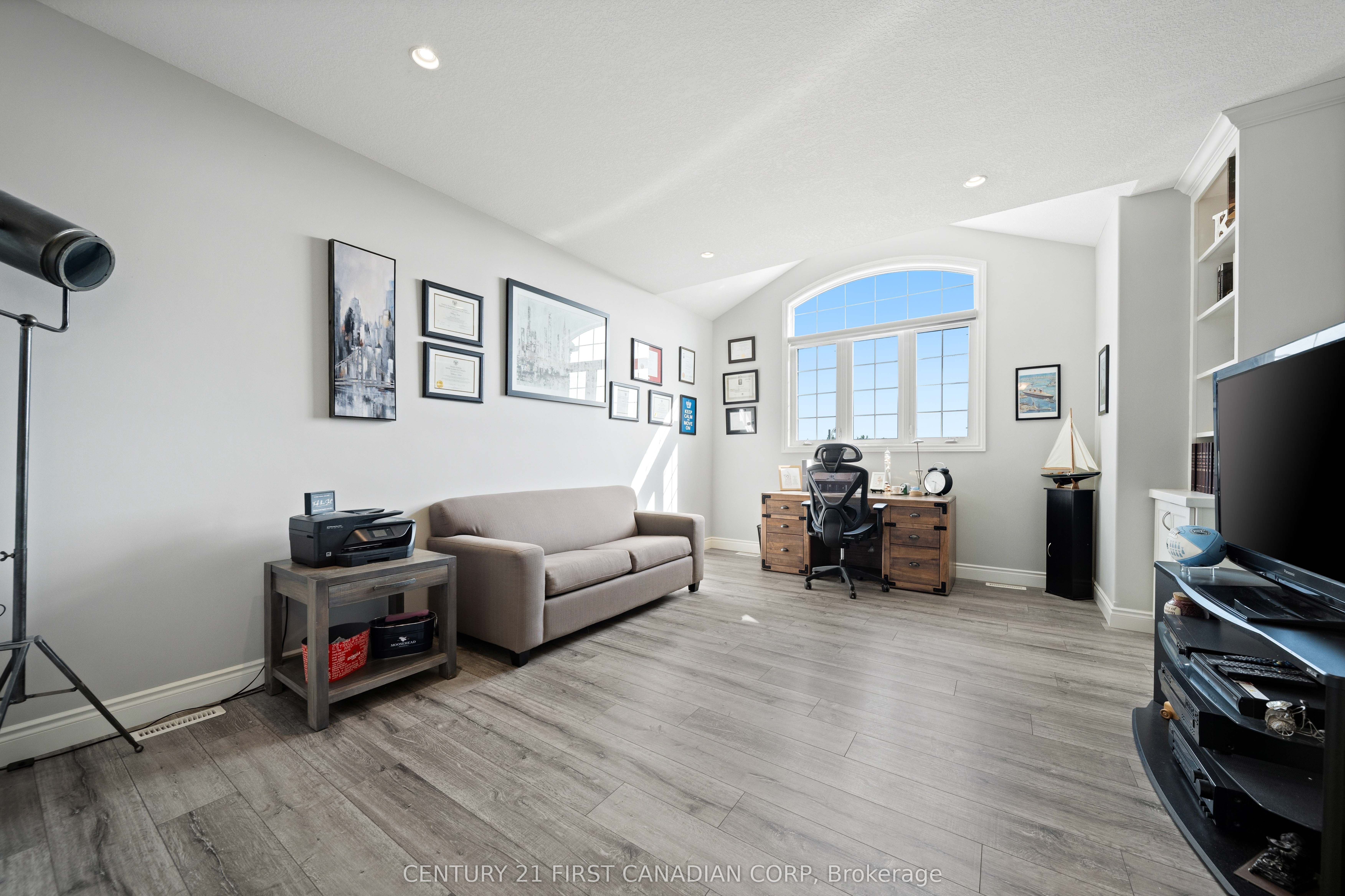 155 Spencer Avenue Property Photo 26