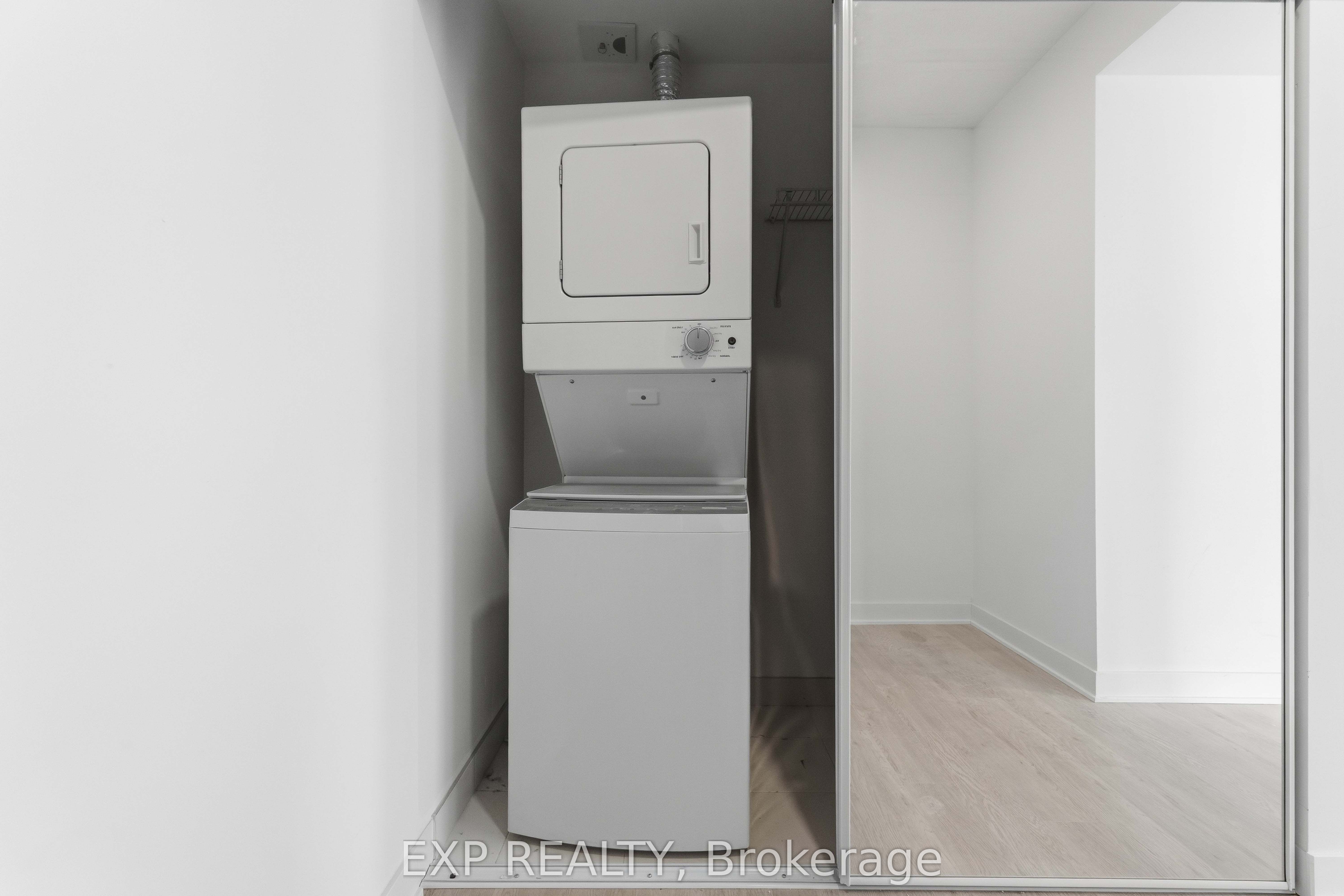 2782 Barton Street E 1406 Property Photo 11