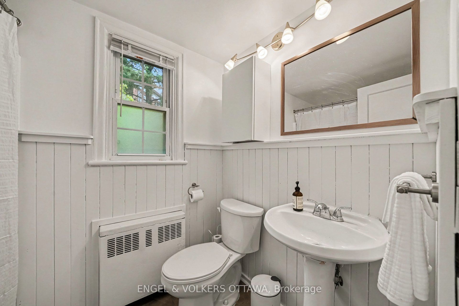 107 Ivy Crescent Property Photo 20