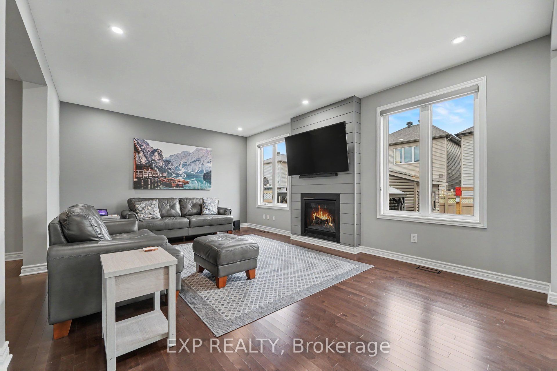 707 Cashmere Terrace Property Photo 6