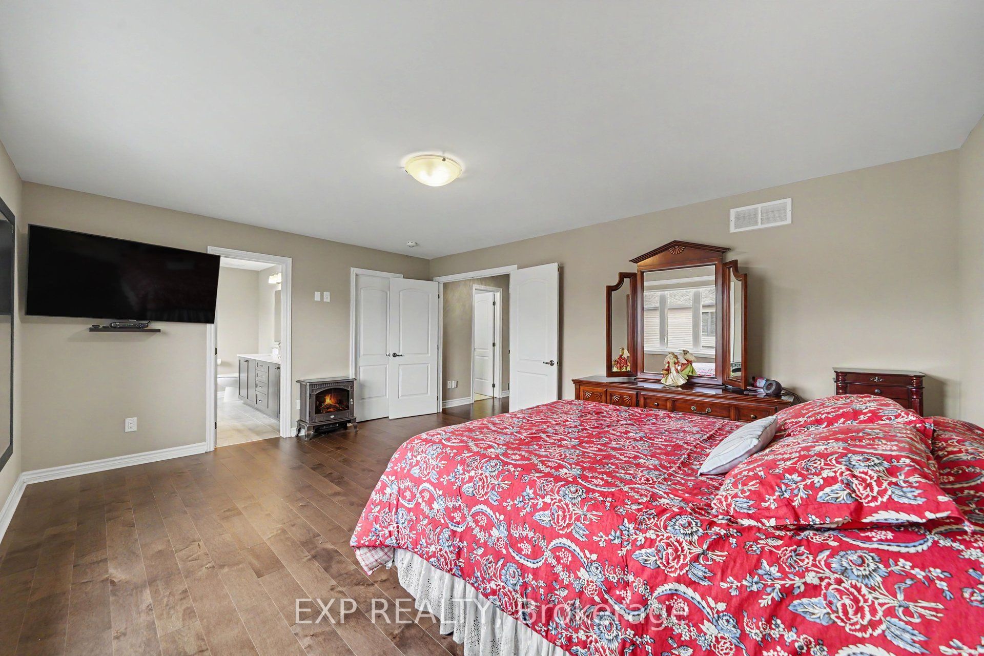 707 Cashmere Terrace Property Photo 19