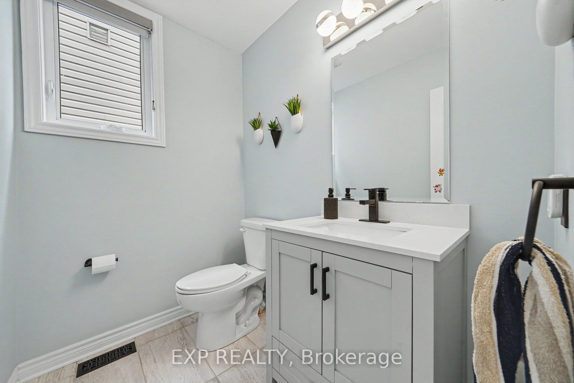 707 Cashmere Terrace Property Photo 25