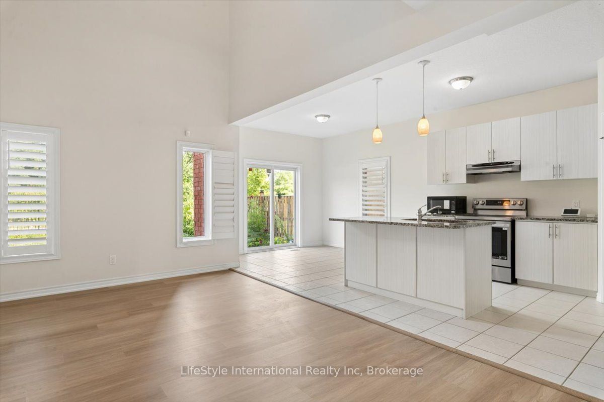 242 Moorlands Crescent S Property Photo 12