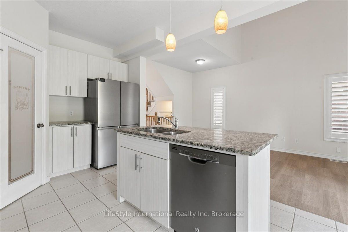 242 Moorlands Crescent S Property Photo 17