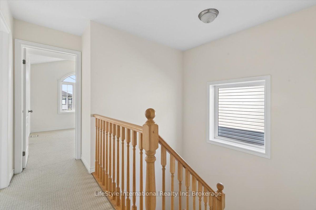 242 Moorlands Crescent S Property Photo 20